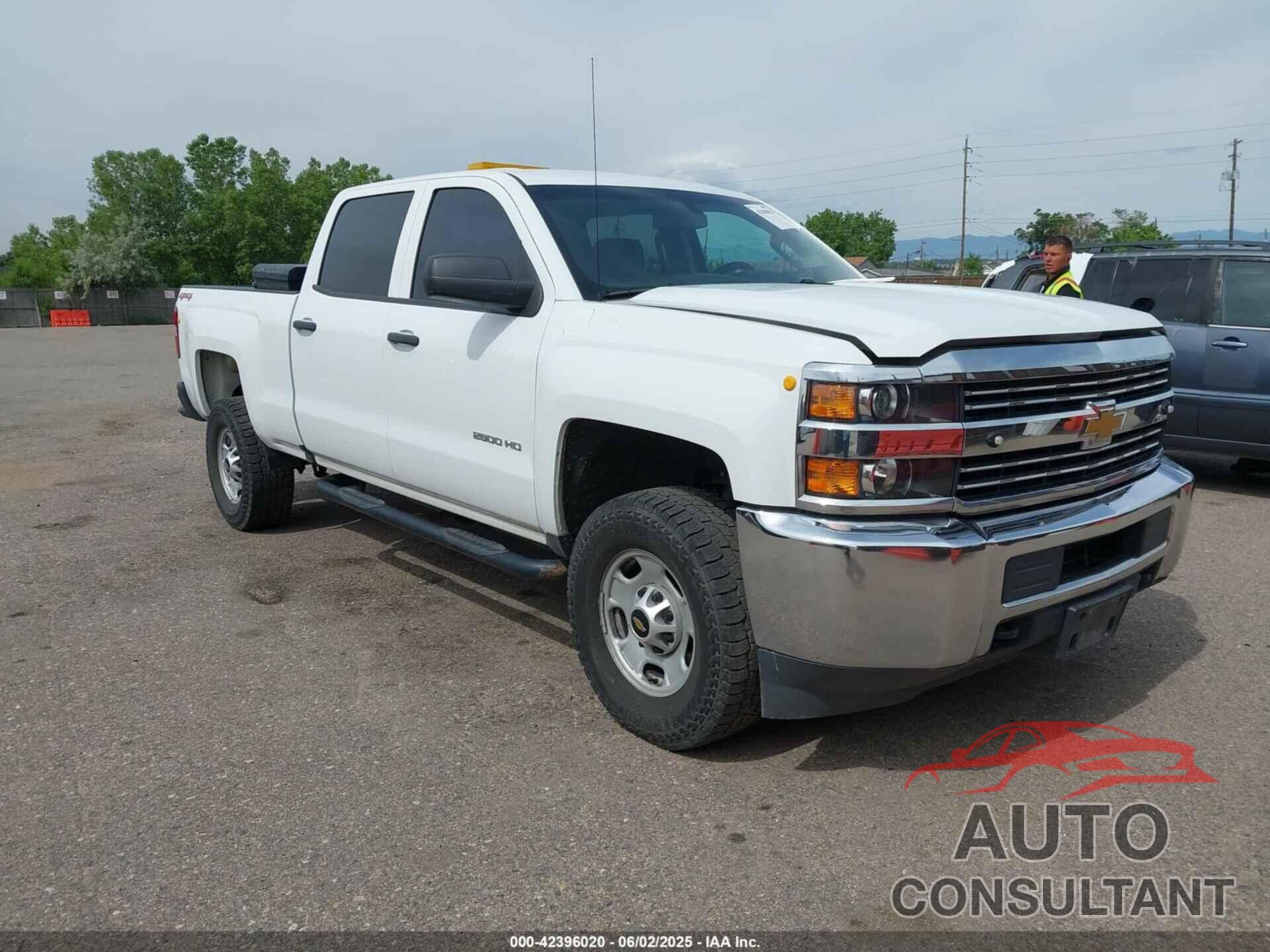 CHEVROLET SILVERADO 2500HD 2018 - 1GC1KUEG7JF270692