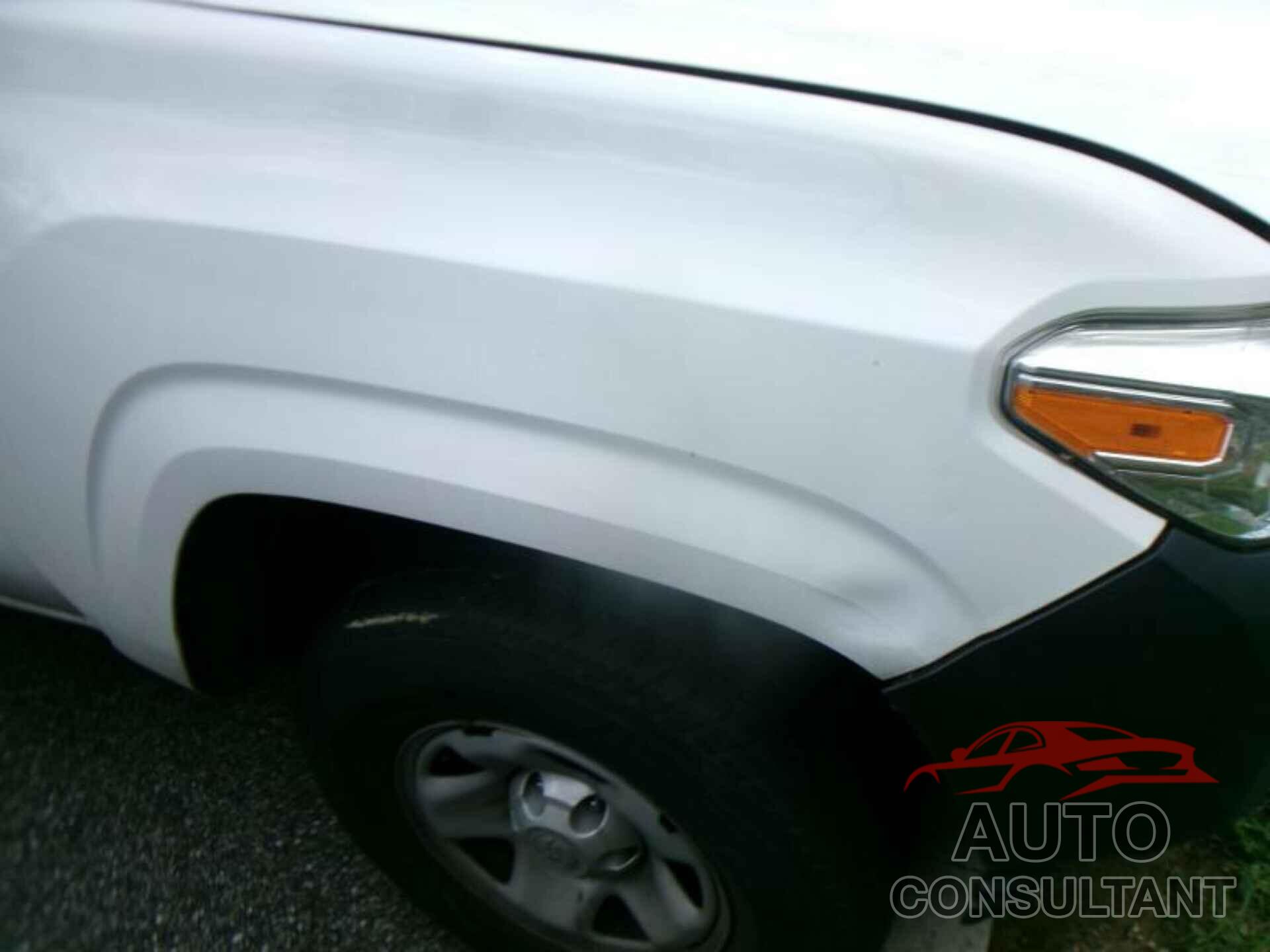 TOYOTA TACOMA 2019 - 5TFRX5GN6KX156104