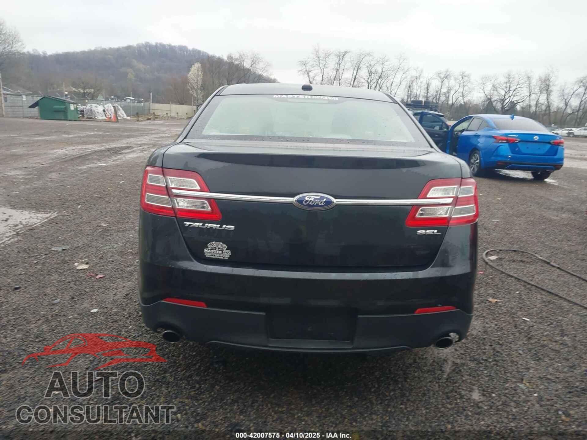 FORD TAURUS 2013 - 1FAHP2E83DG107913