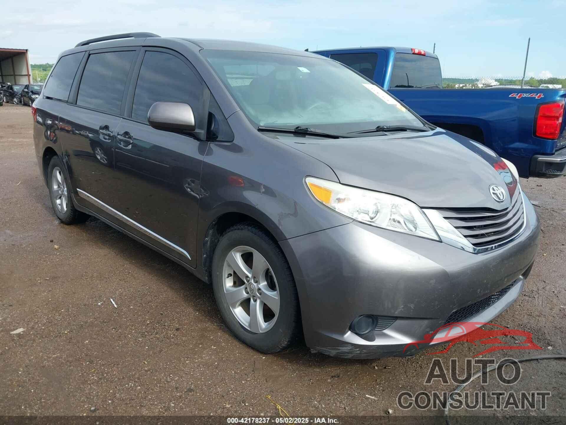 TOYOTA SIENNA 2015 - 5TDKK3DC4FS617903