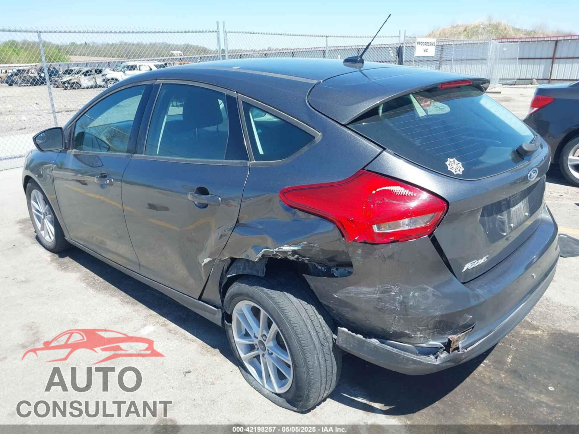 FORD FOCUS 2018 - 1FADP3K23JL293086