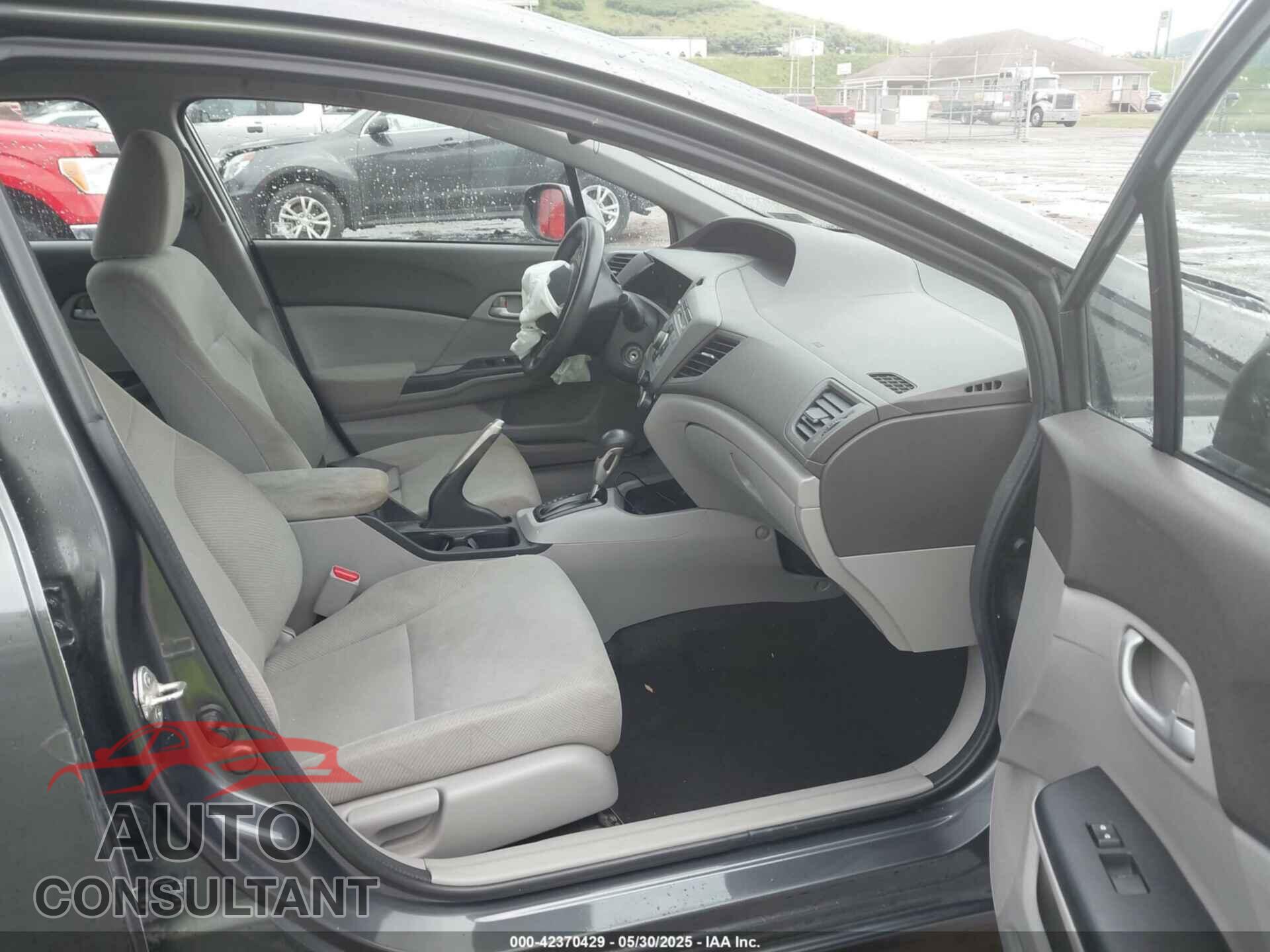 HONDA CIVIC 2012 - 2HGFB2F57CH557993