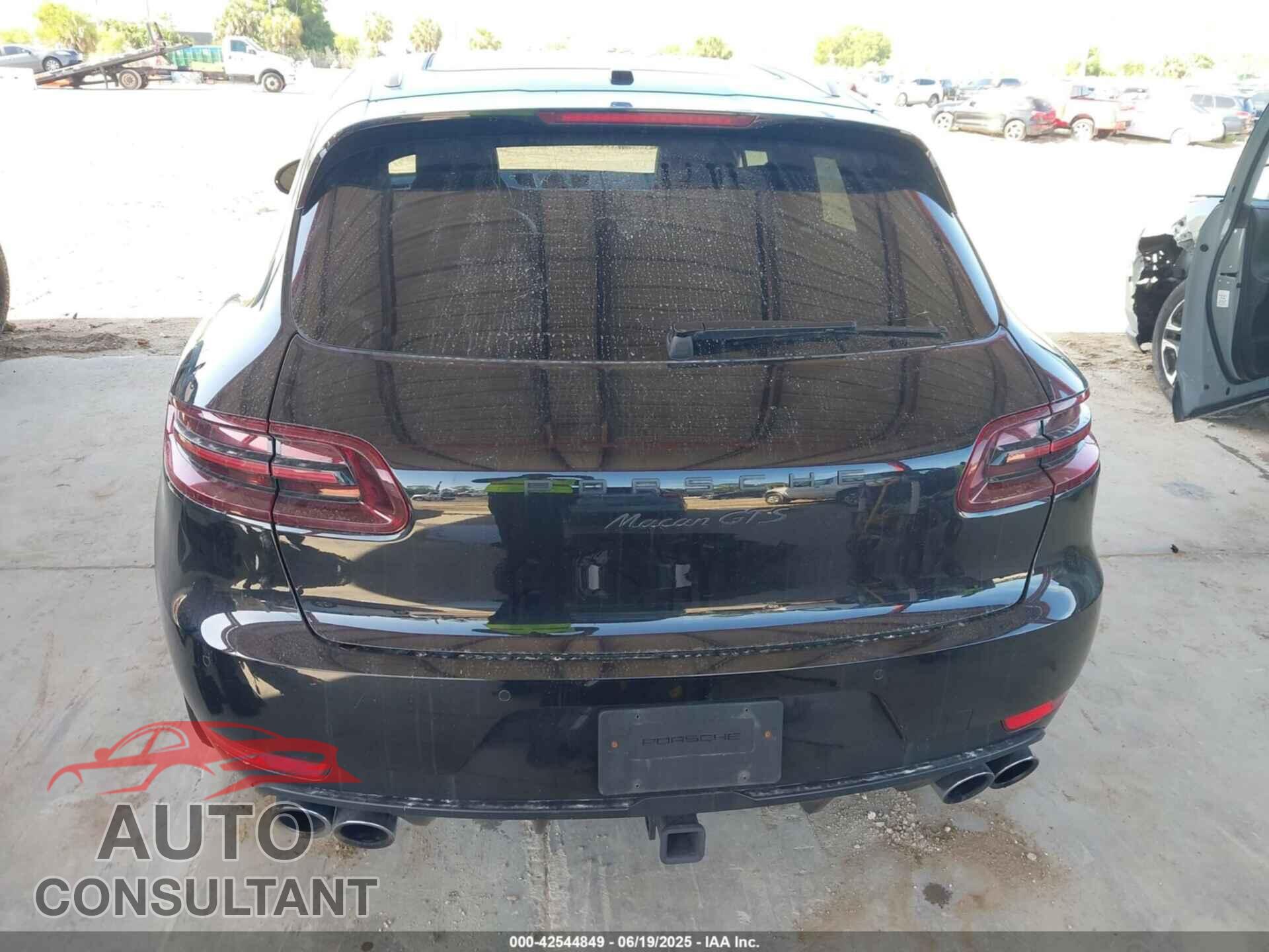 PORSCHE MACAN 2018 - WP1AG2A52JLB60403