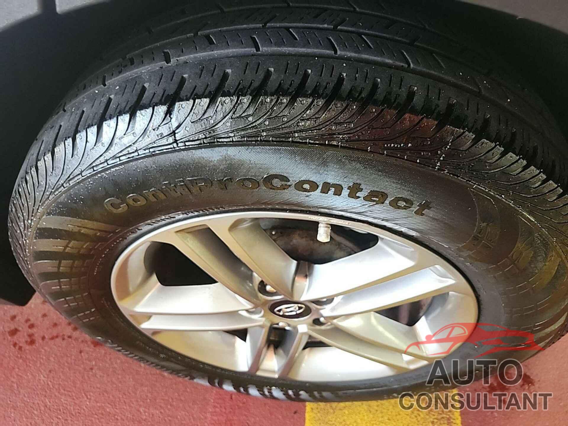 HYUNDAI SANTA FE SPORT 2018 - 5XYZTDLB7JG569524