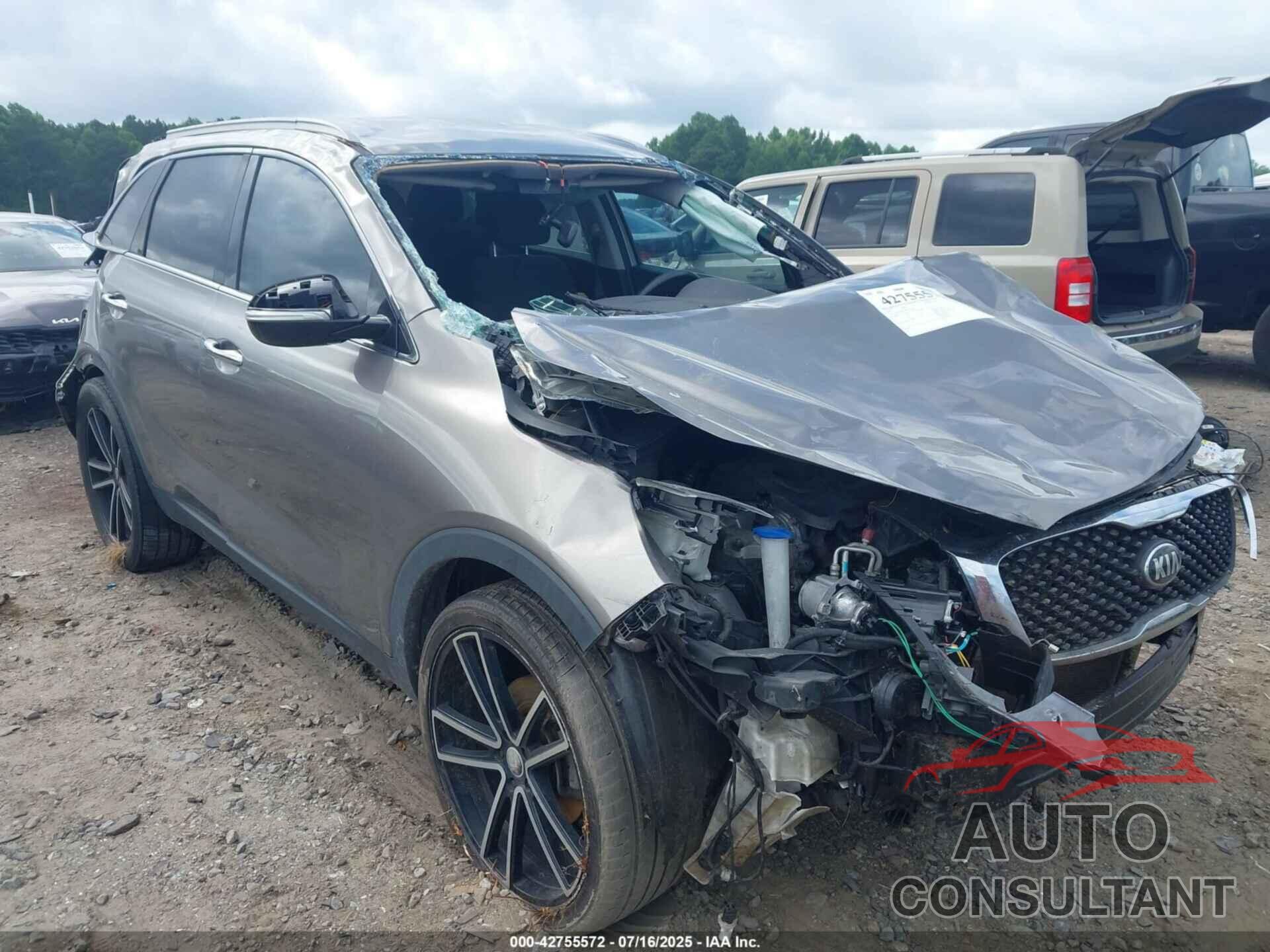 KIA SORENTO 2017 - 5XYPG4A37HG212538
