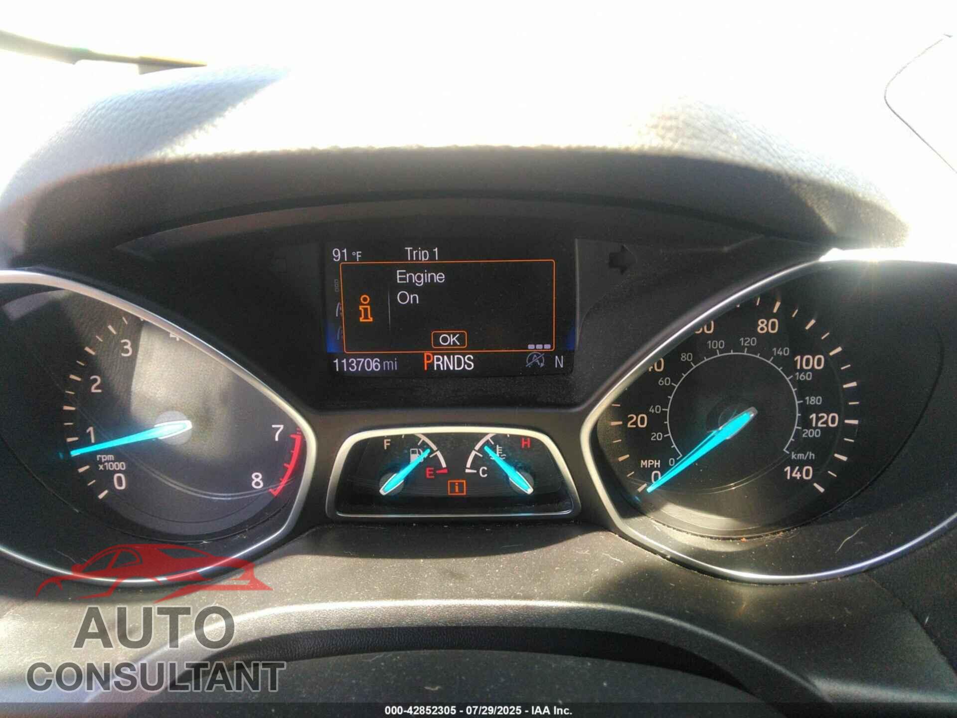 FORD ESCAPE 2017 - 1FMCU0J97HUC80417