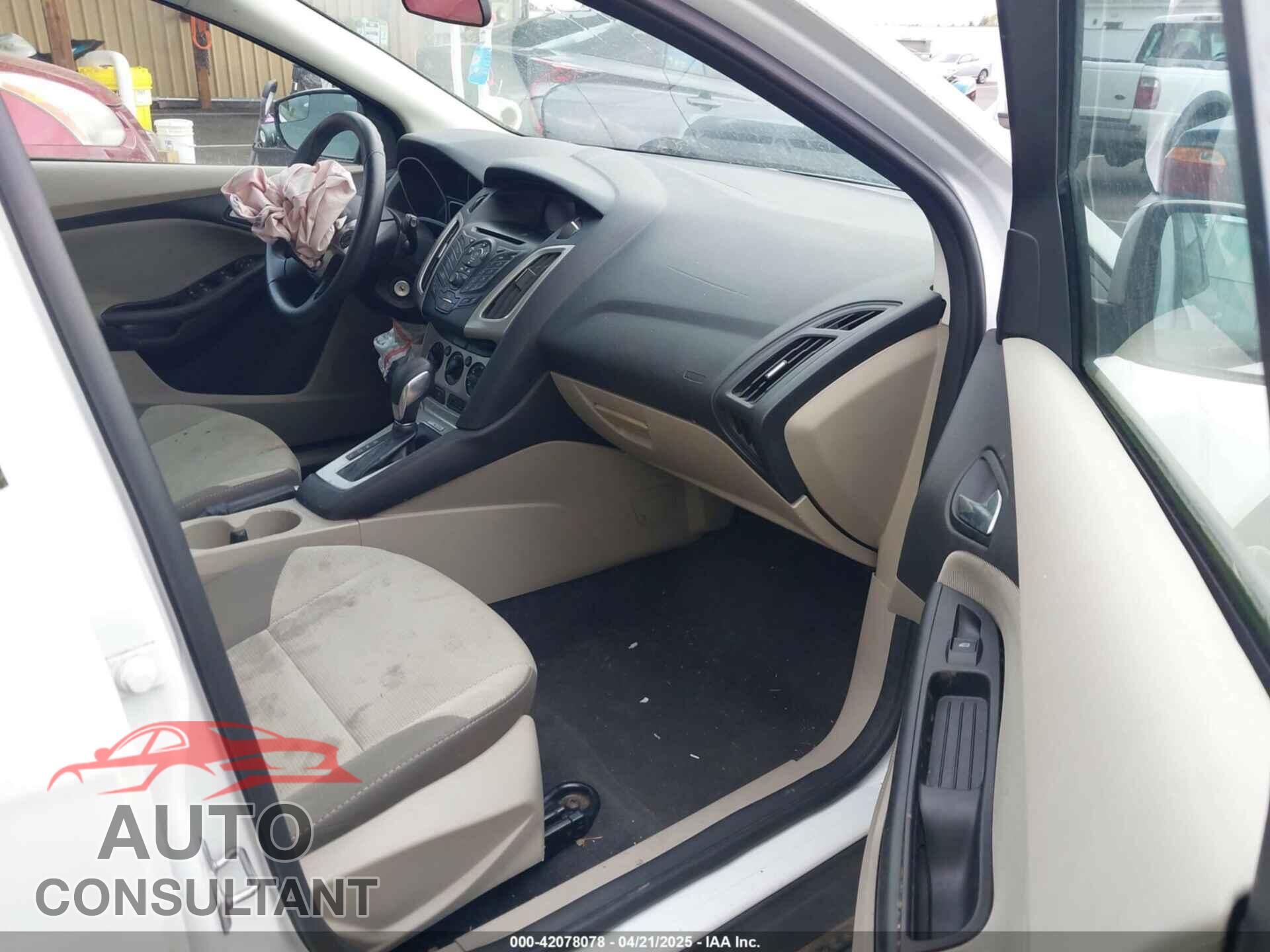 FORD FOCUS 2014 - 1FADP3K28EL265533