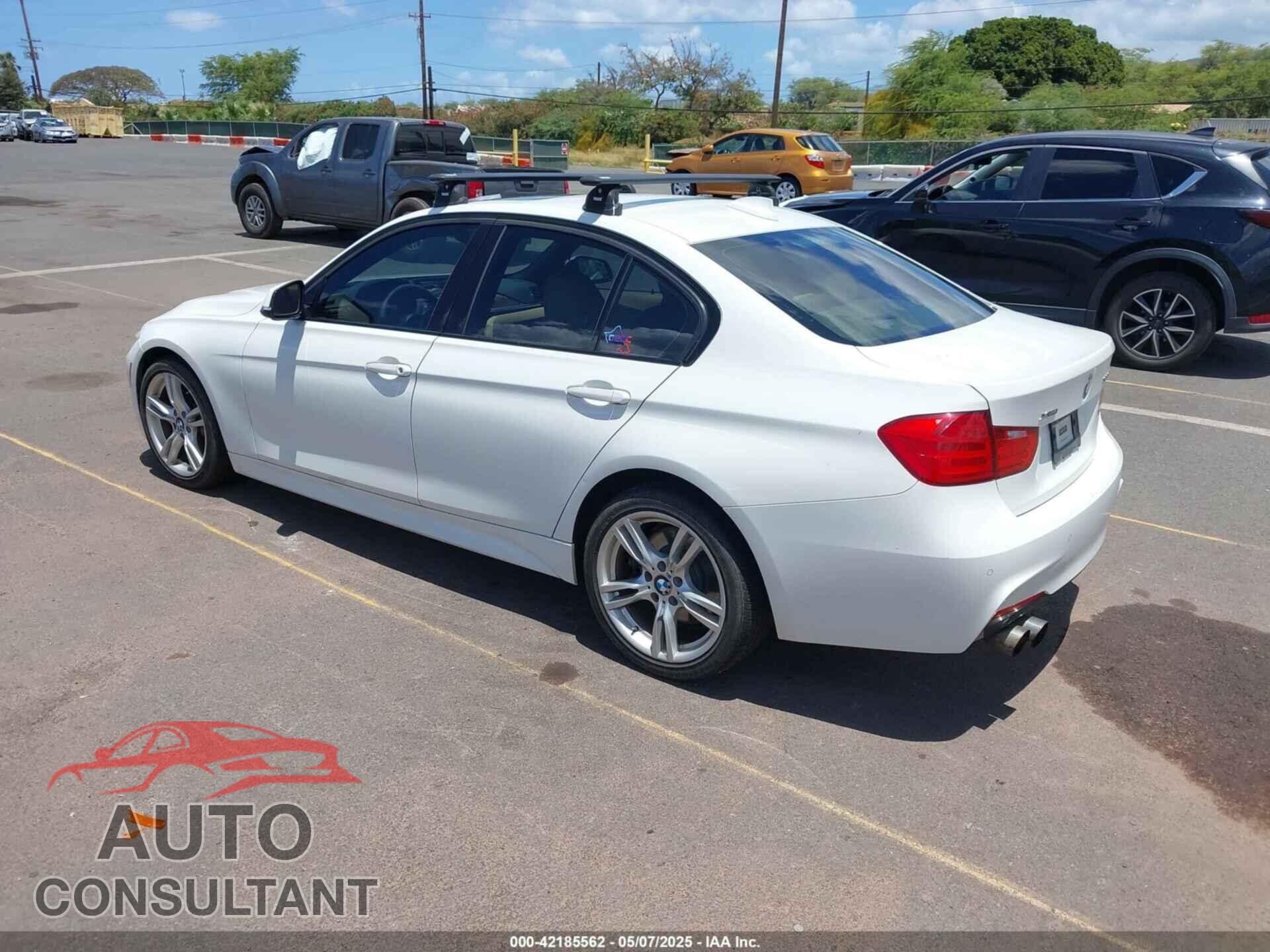 BMW 328I 2015 - WBA3B3C5XFF547067