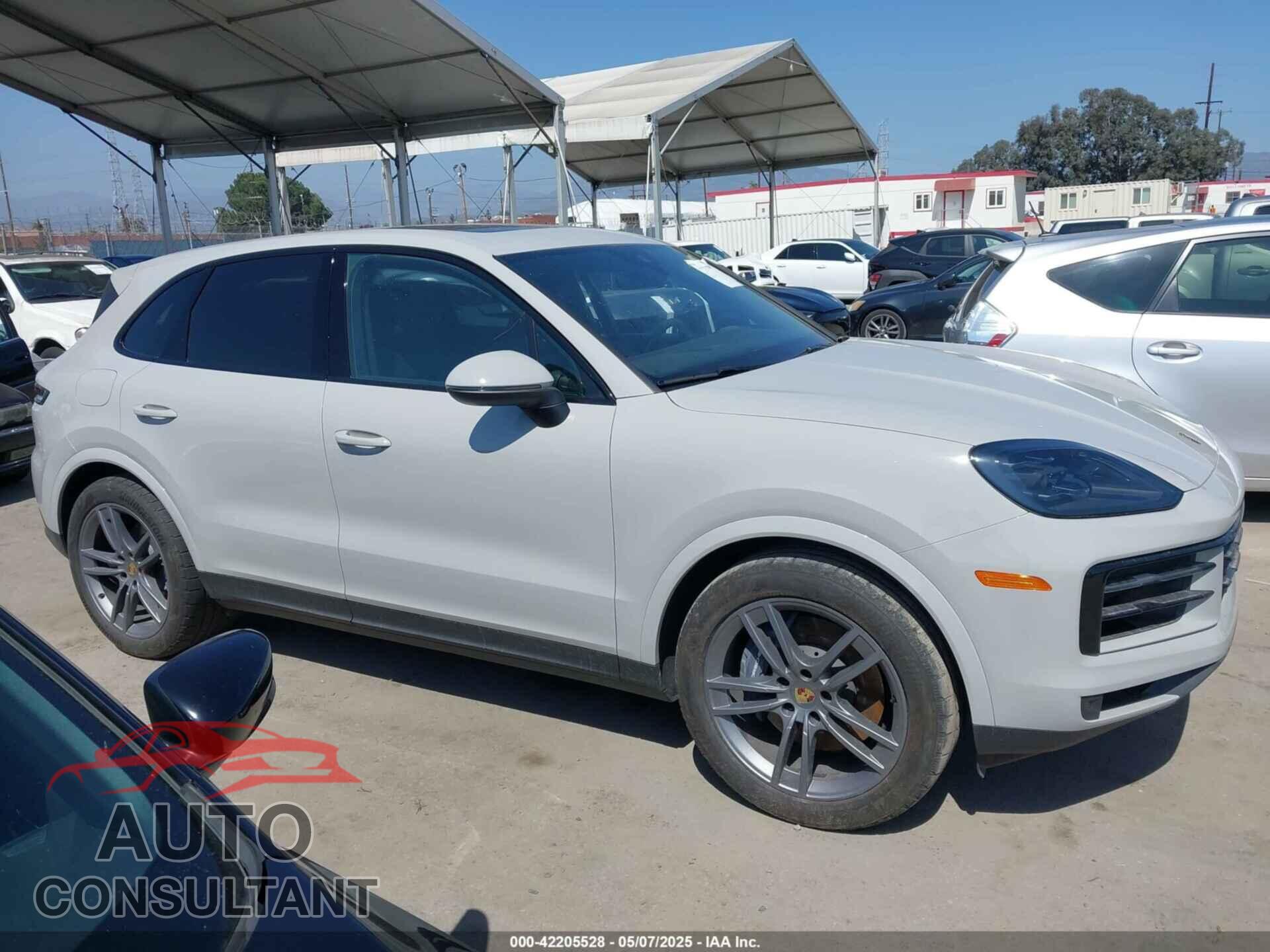 PORSCHE CAYENNE 2024 - WP1AA2AY5RDA02624
