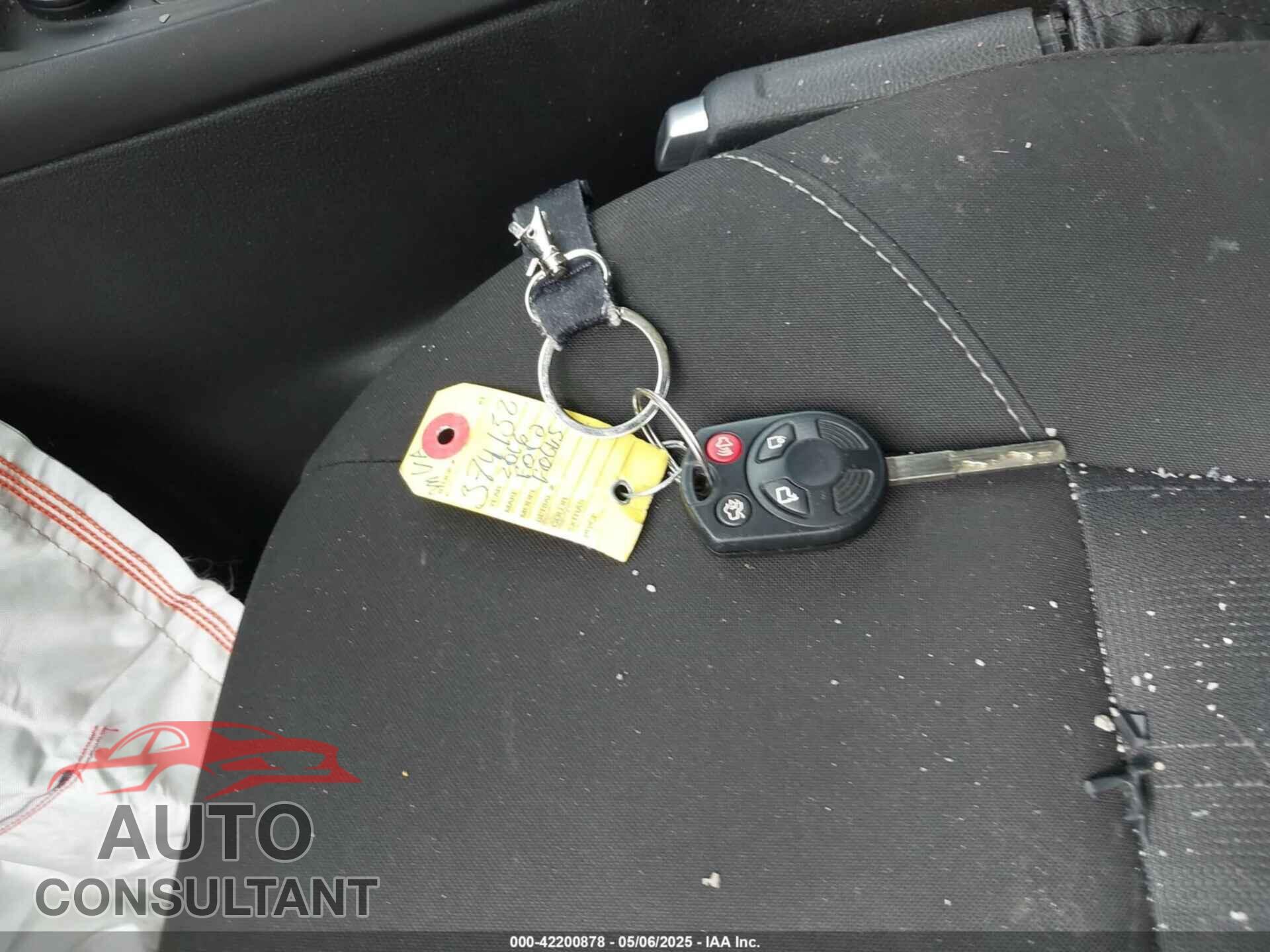 FORD FOCUS 2016 - 1FADP3E26GL374152