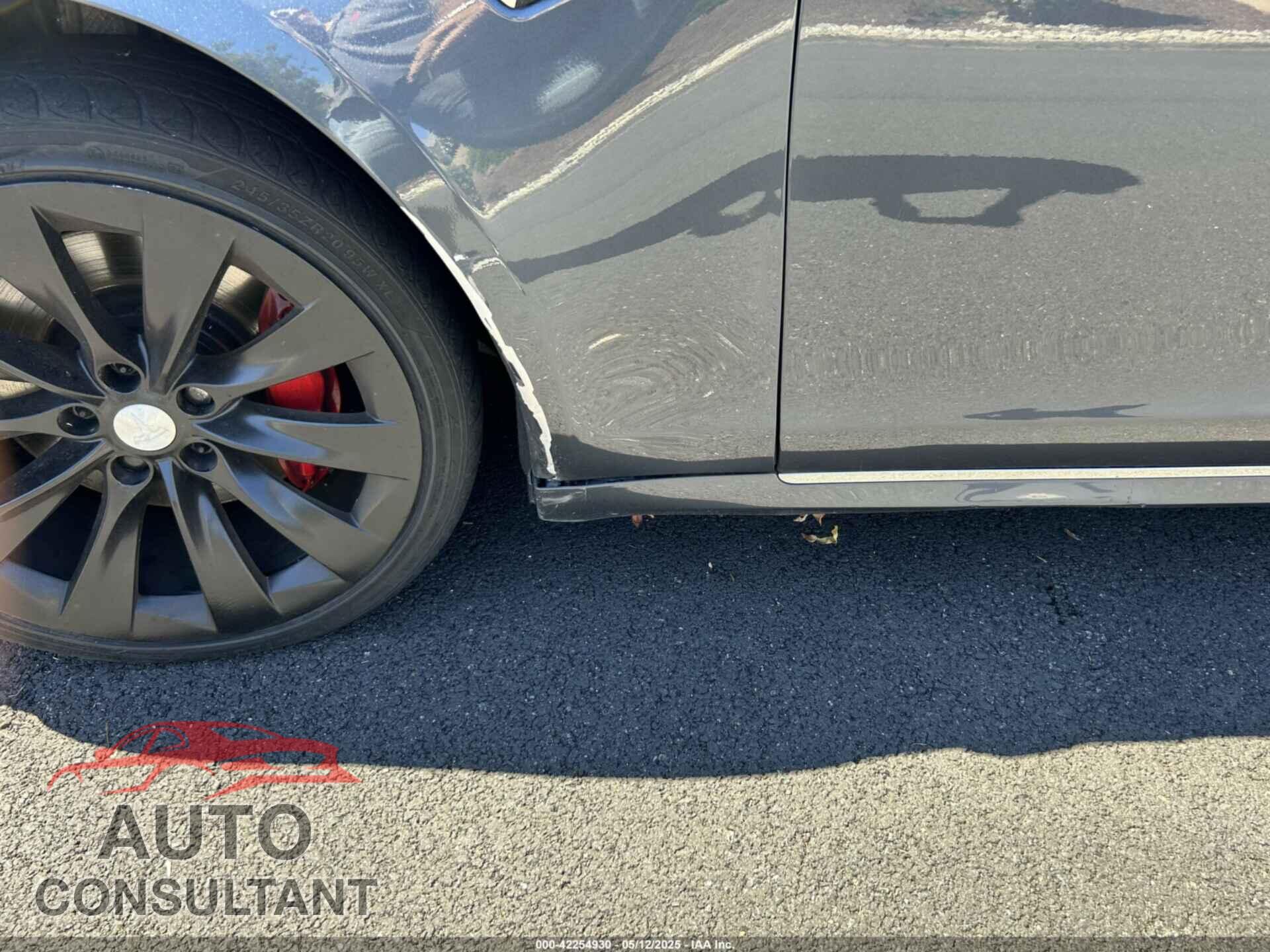 TESLA MODEL S 2017 - 5YJSA1E26HF215014