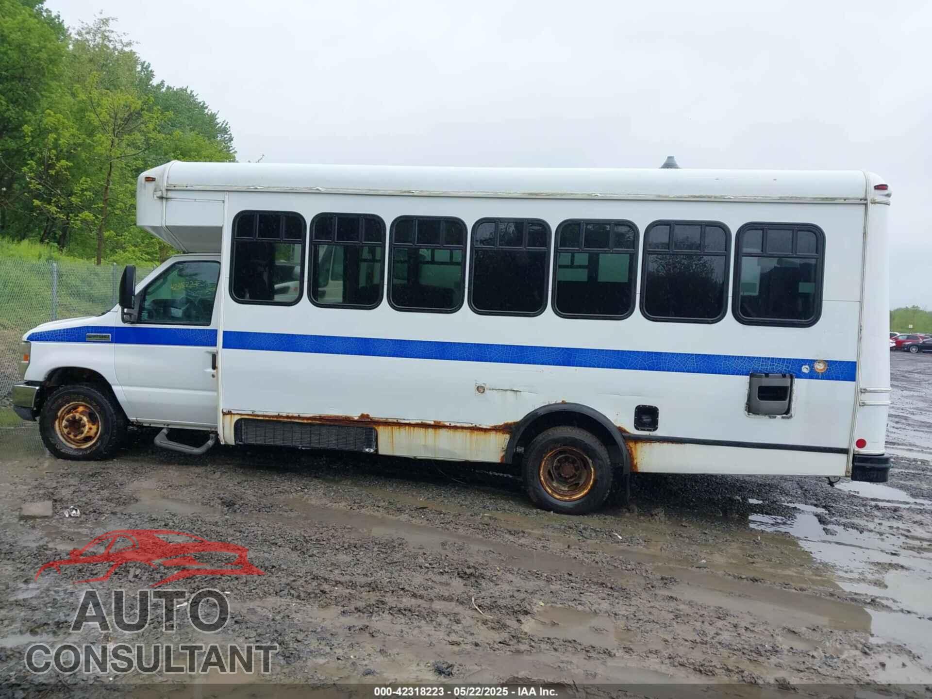 FORD E-450 CUTAWAY 2011 - 1FDFE4FS8BDA22735