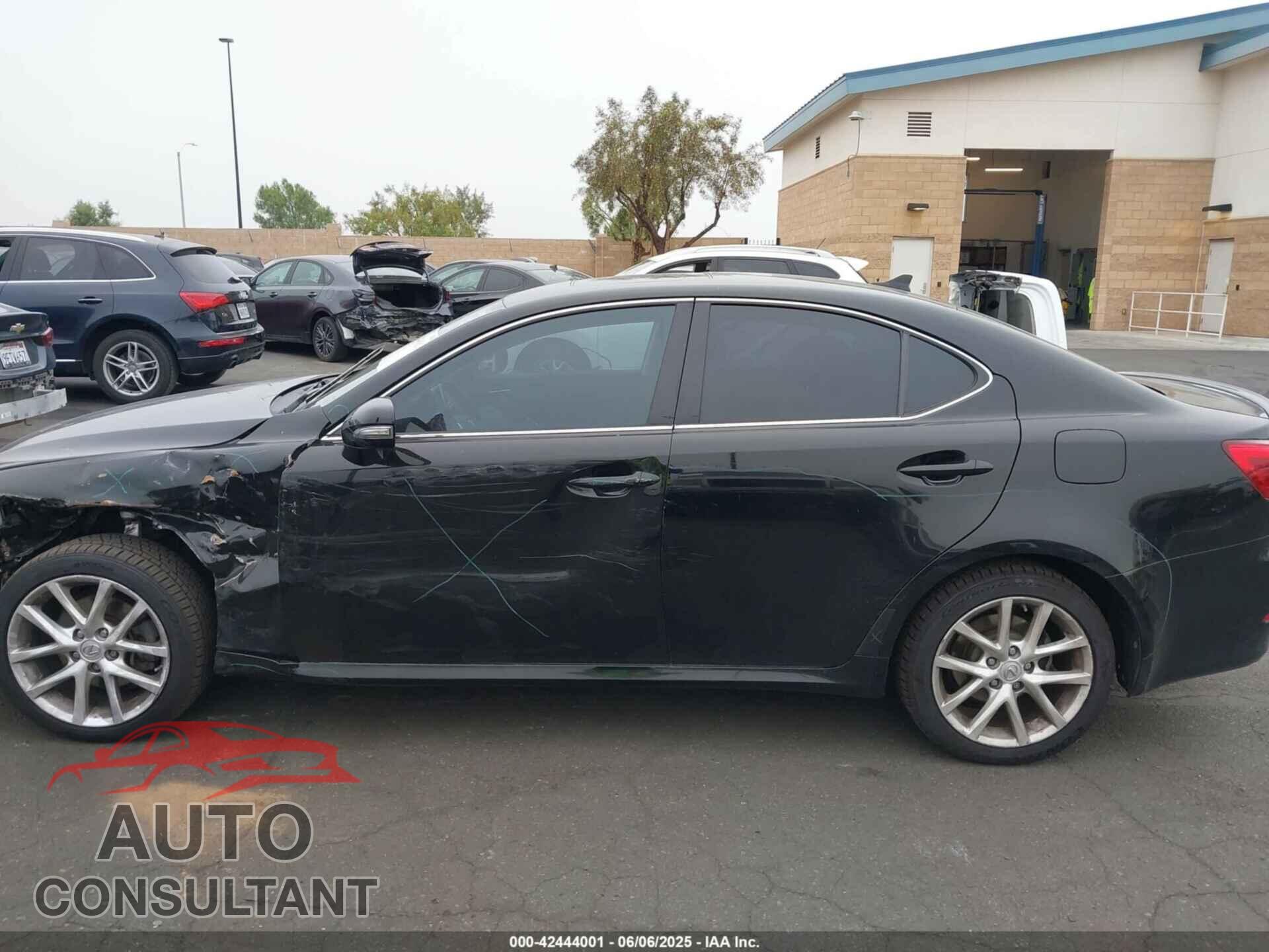 LEXUS IS 250 2011 - JTHCF5C27B5047360