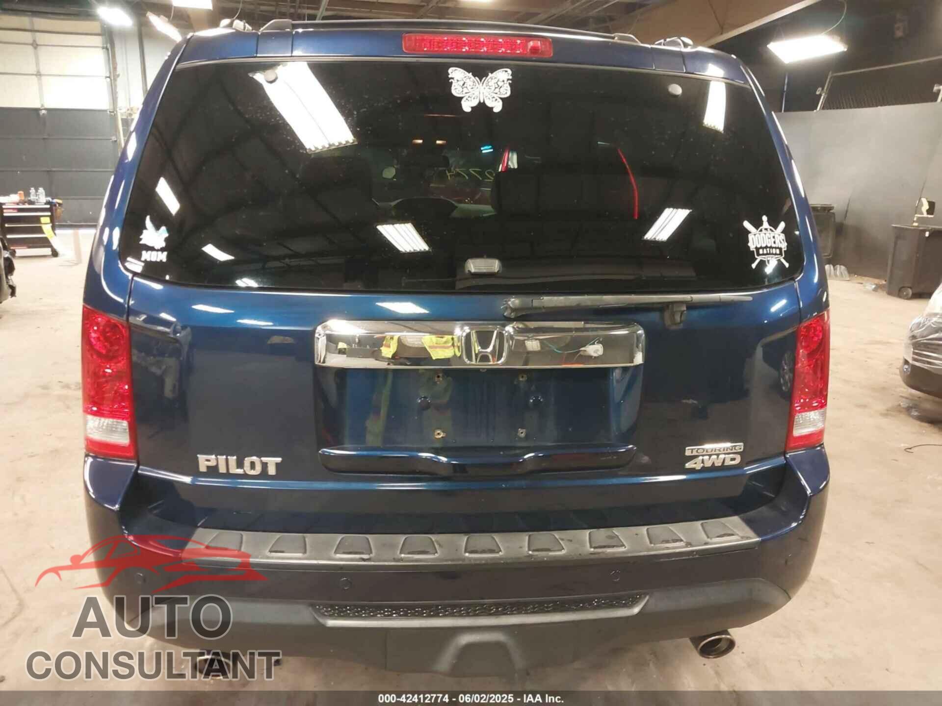 HONDA PILOT 2015 - 5FNYF4H91FB015211