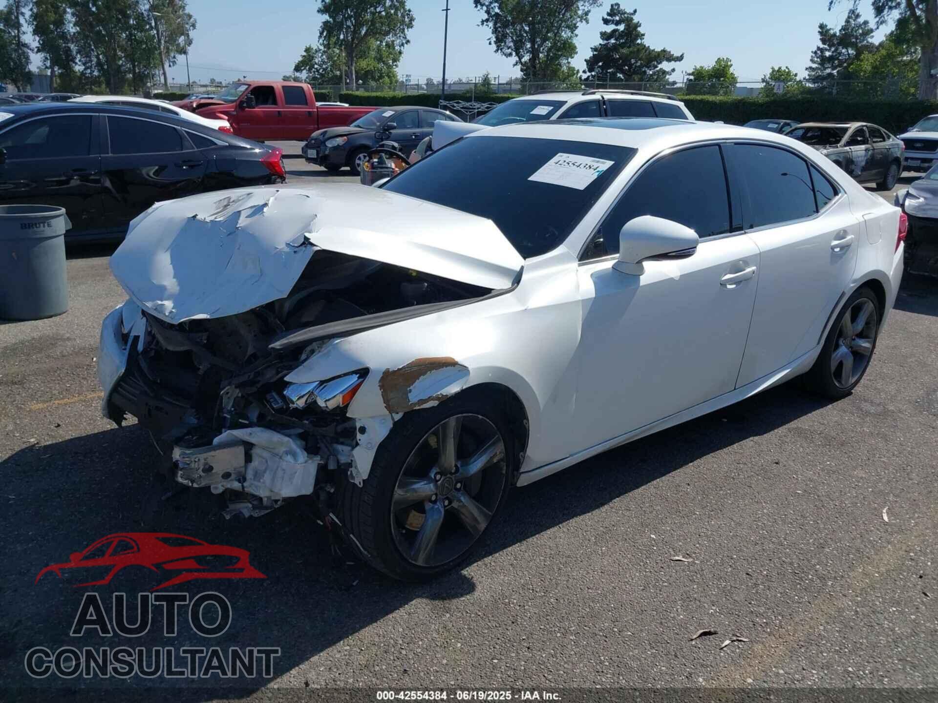 LEXUS IS 2015 - JTHBE1D21F5014656