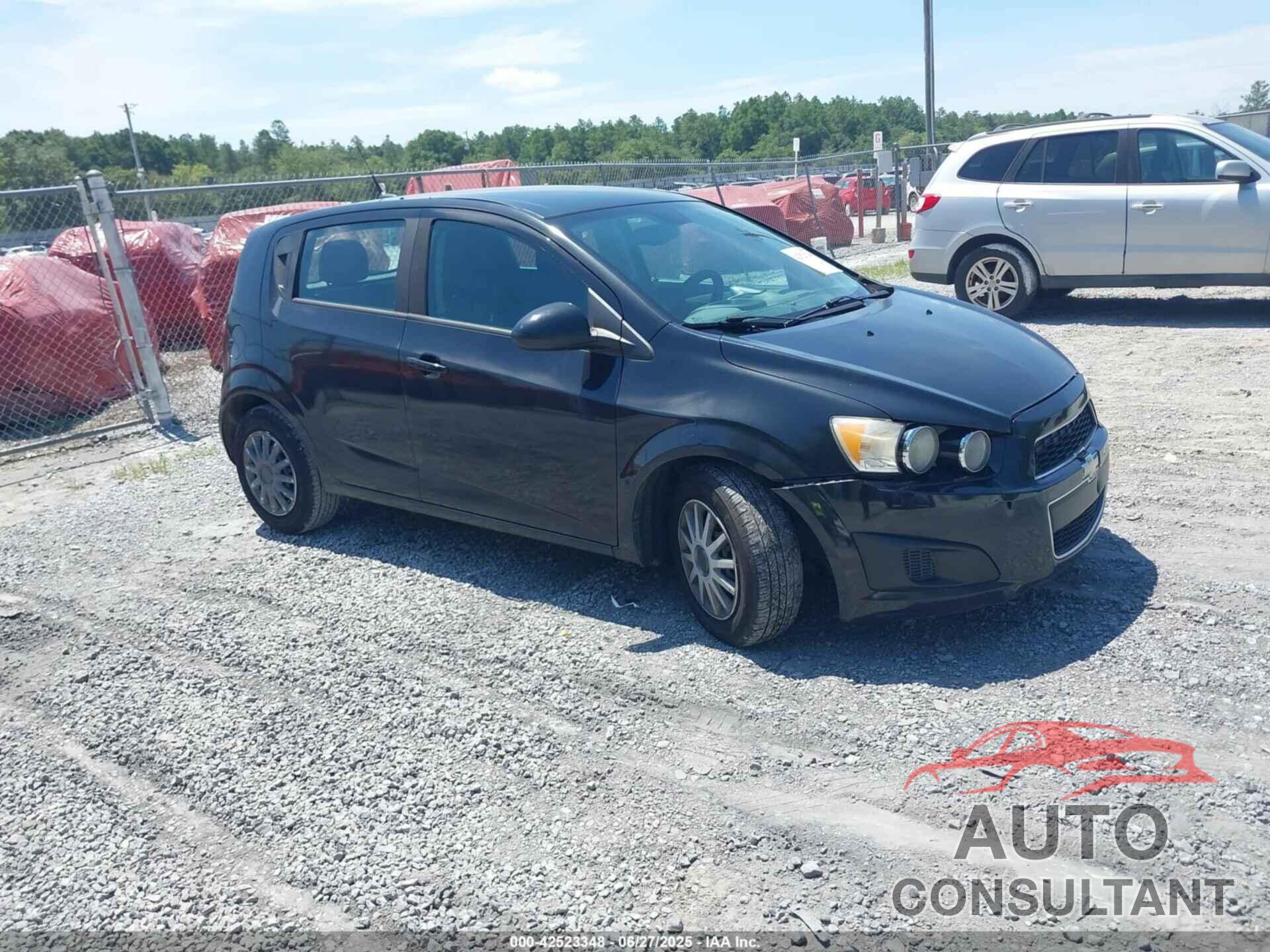 CHEVROLET SONIC 2013 - 1G1JA6SH2D4109297