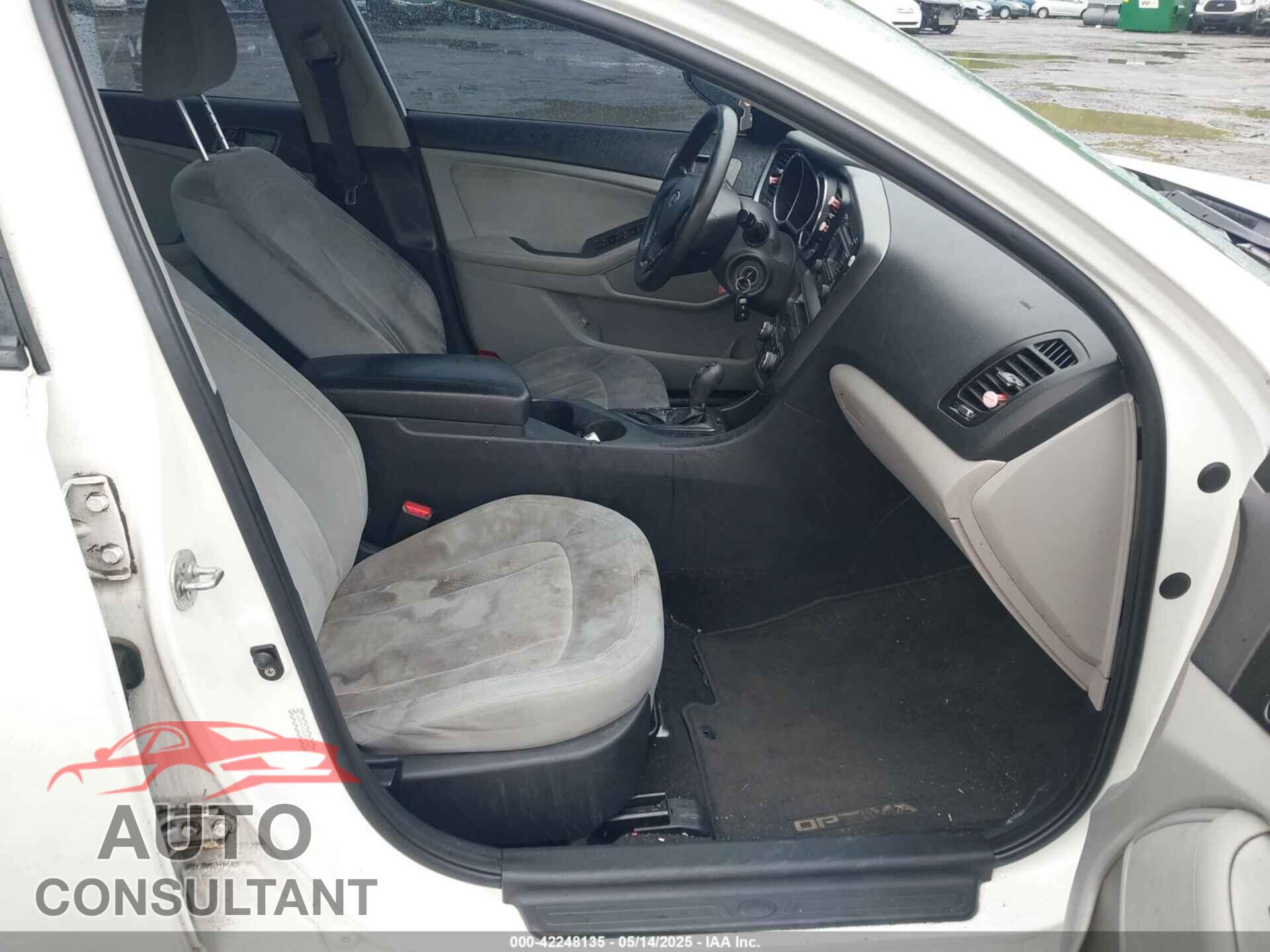 KIA OPTIMA 2011 - KNAGM4A71B5058336