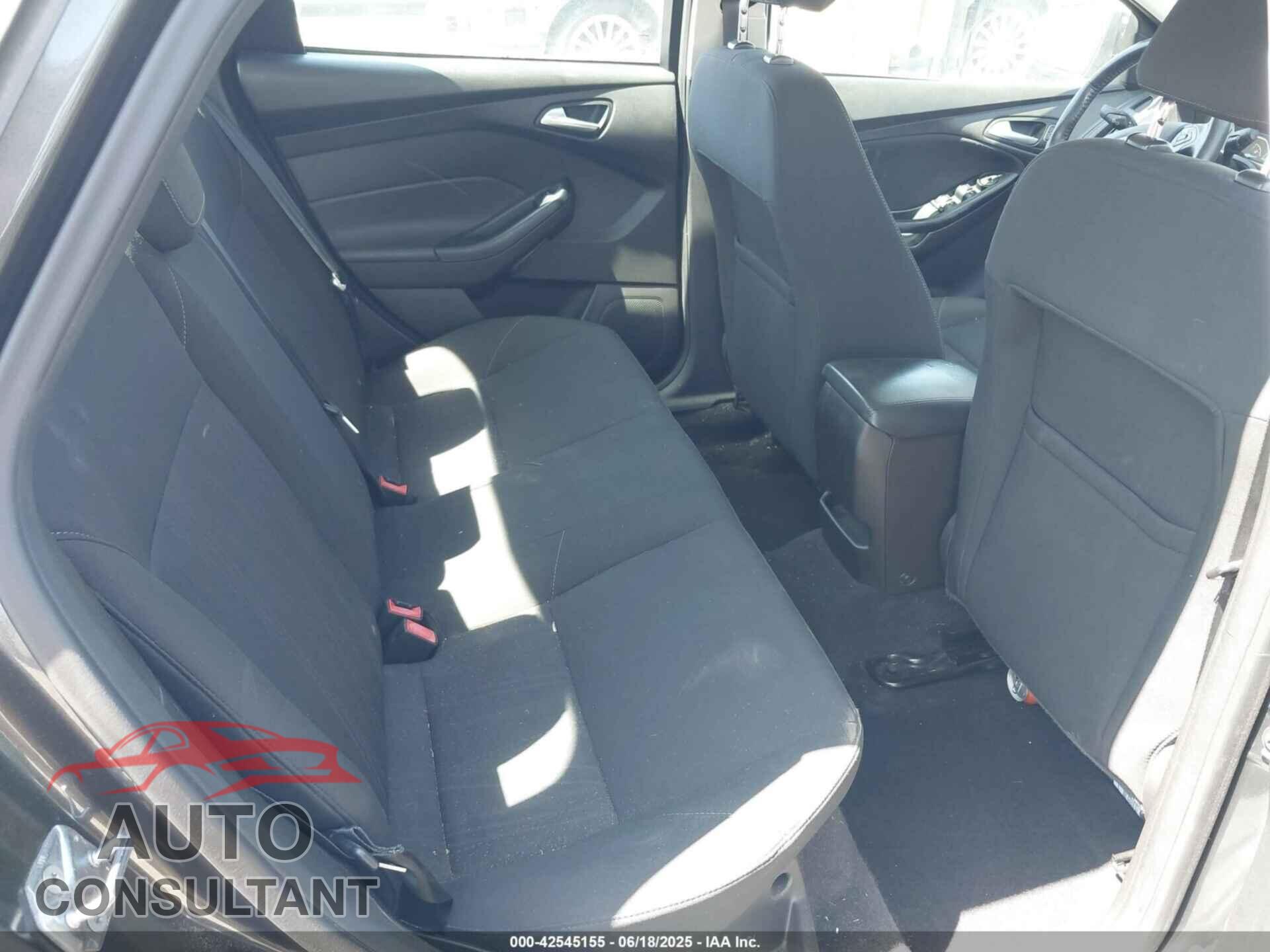FORD FOCUS 2016 - 1FADP3F29GL289322
