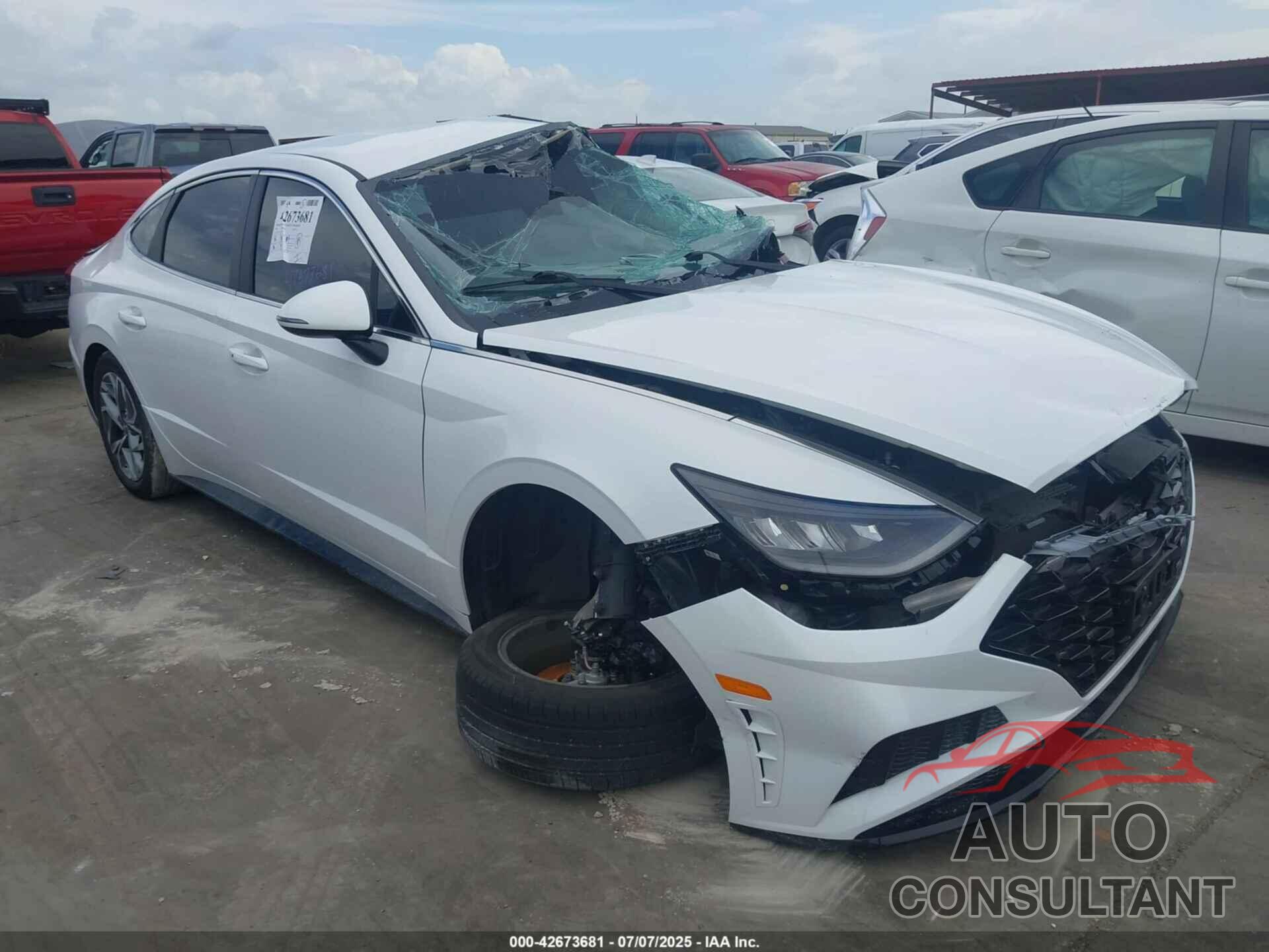 HYUNDAI SONATA 2023 - KMHL64JA7PA266089