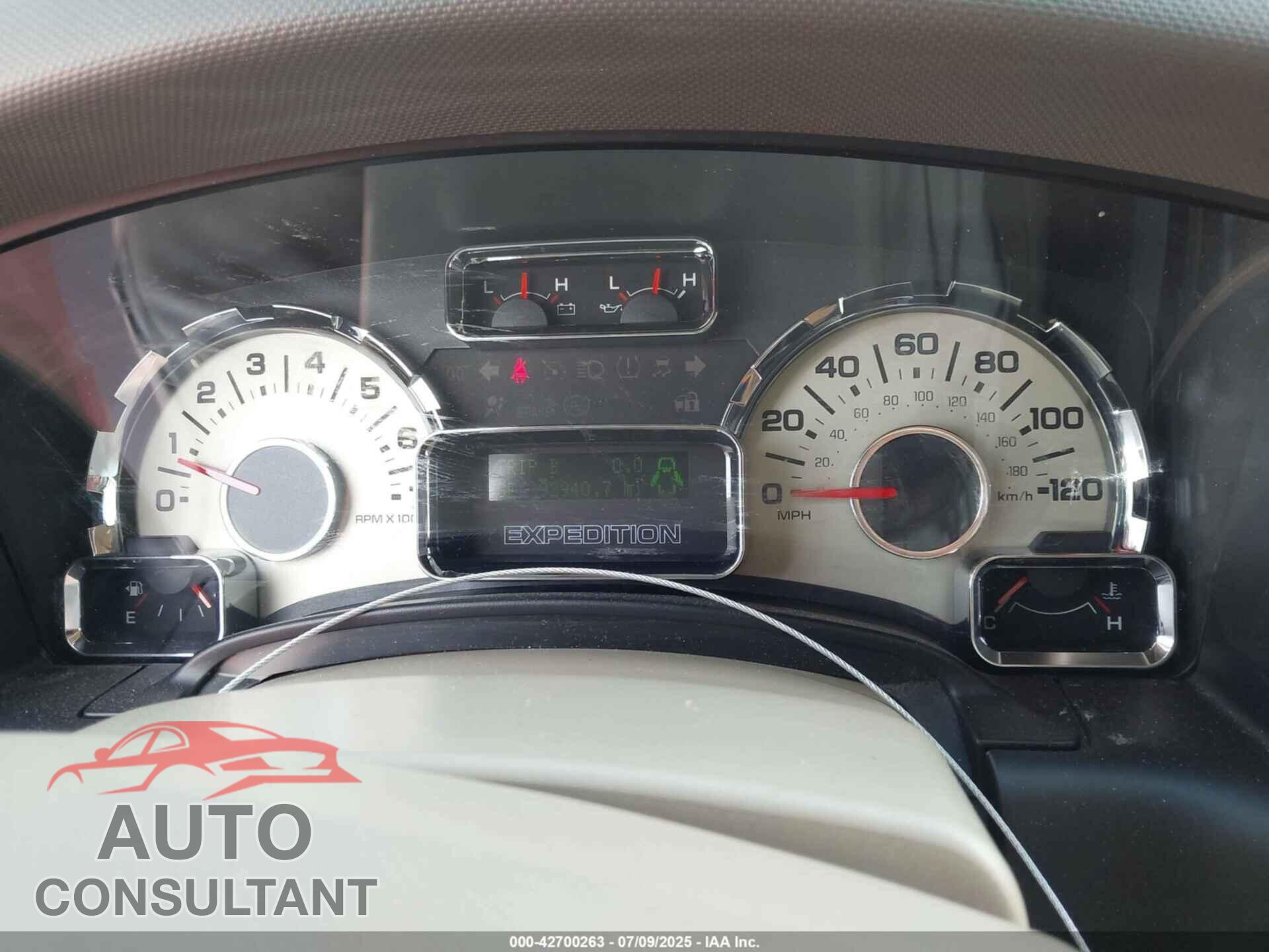 FORD EXPEDITION 2011 - 1FMJU1H53BEF30981