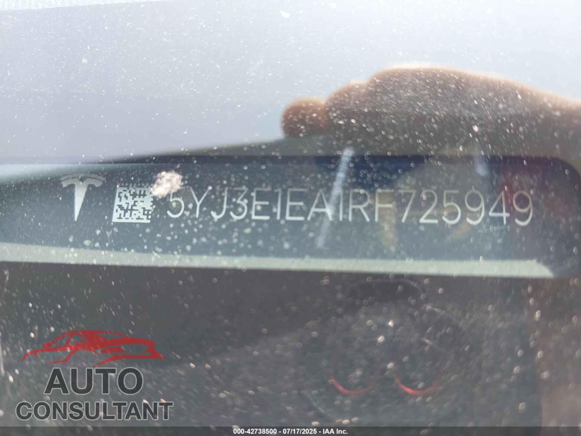 TESLA MODEL 3 2024 - 5YJ3E1EA1RF725949