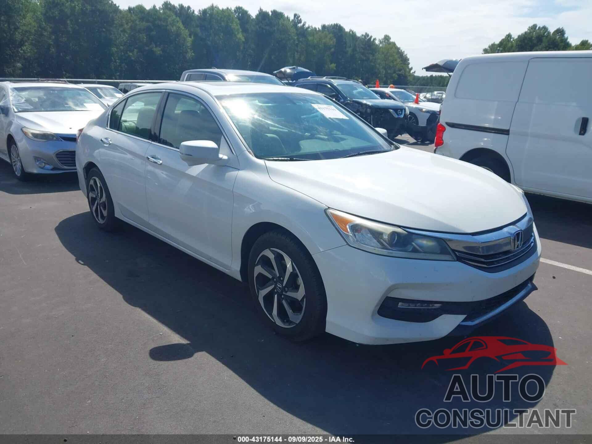 HONDA ACCORD 2017 - 1HGCR3F87HA006001