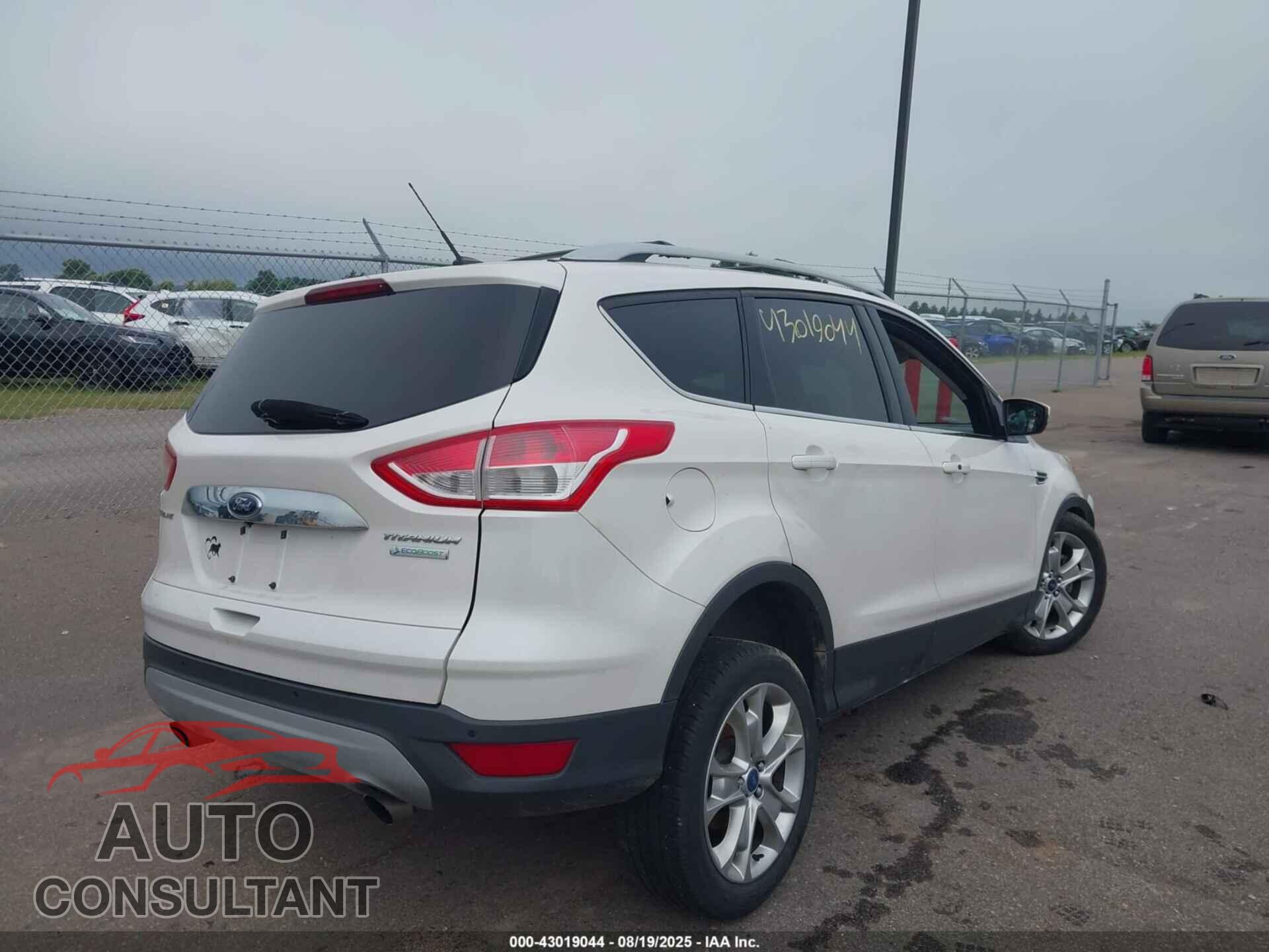 FORD ESCAPE 2014 - 1FMCU0J90EUA75548