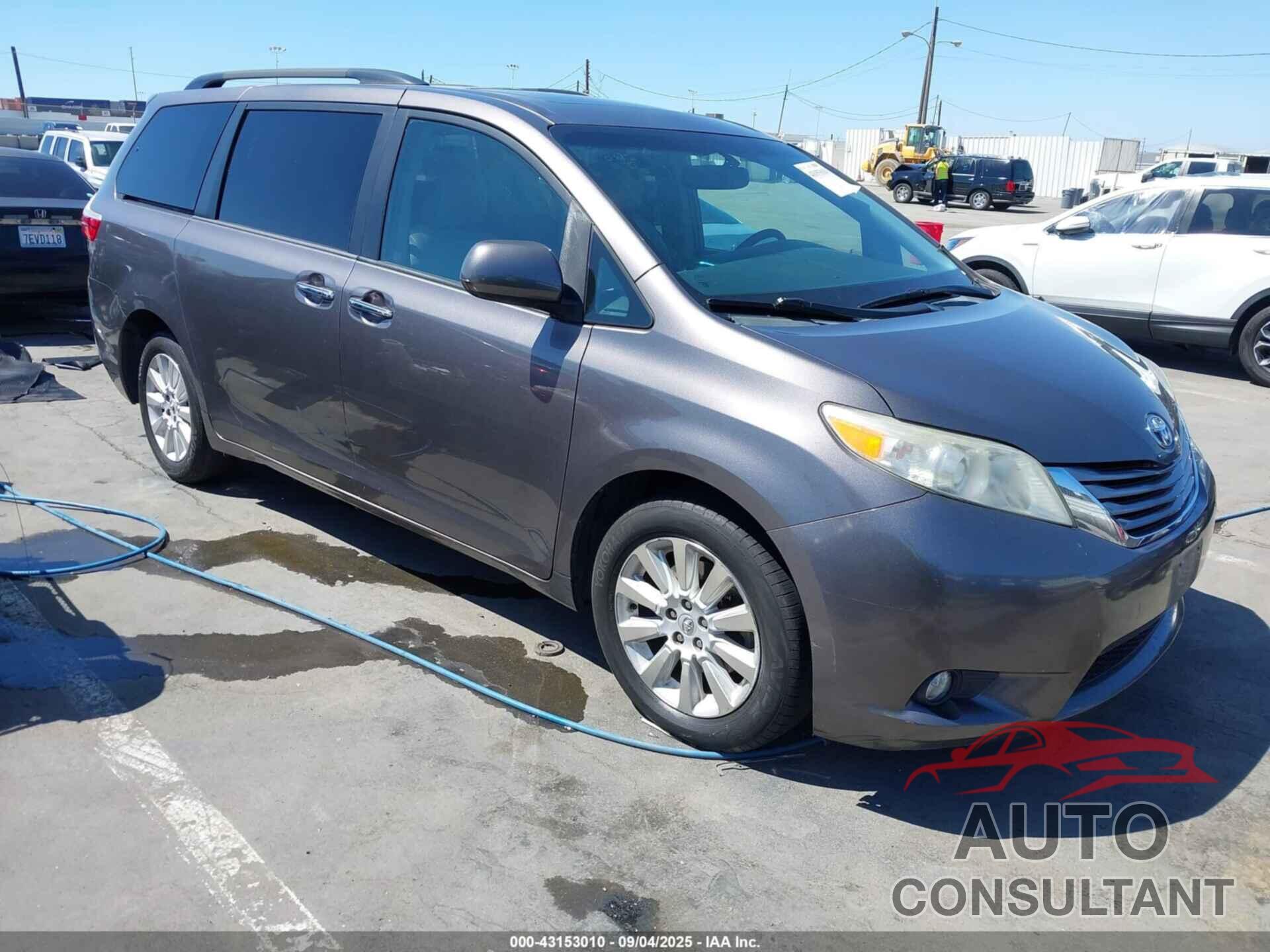 TOYOTA SIENNA 2015 - 5TDDK3DC2FS119742