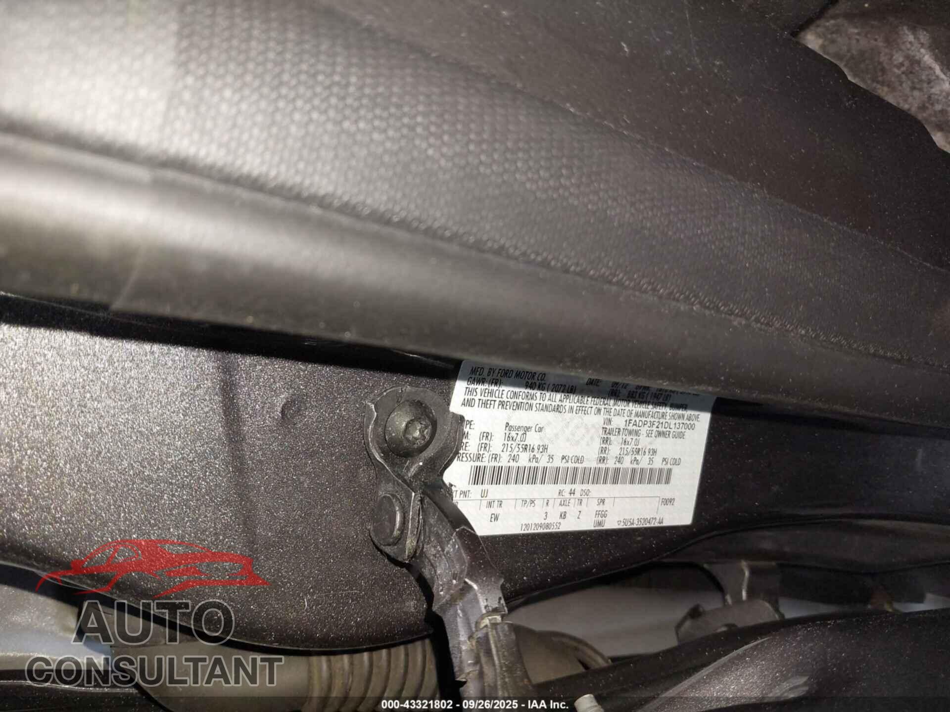 FORD FOCUS 2013 - 1FADP3F21DL137000