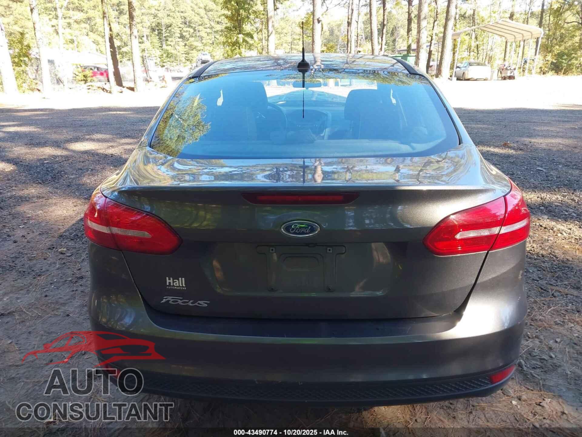FORD FOCUS 2017 - 1FADP3E23HL256853