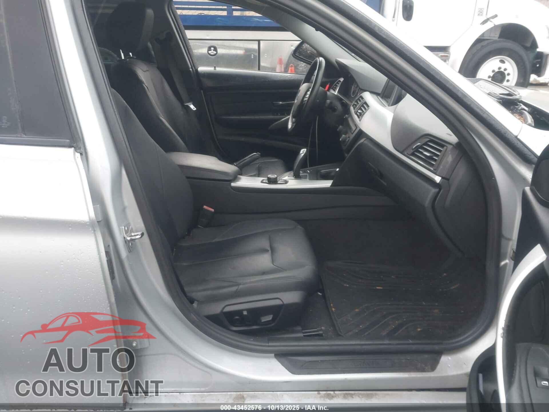 BMW 328I 2012 - WBA3A5C54CF258647