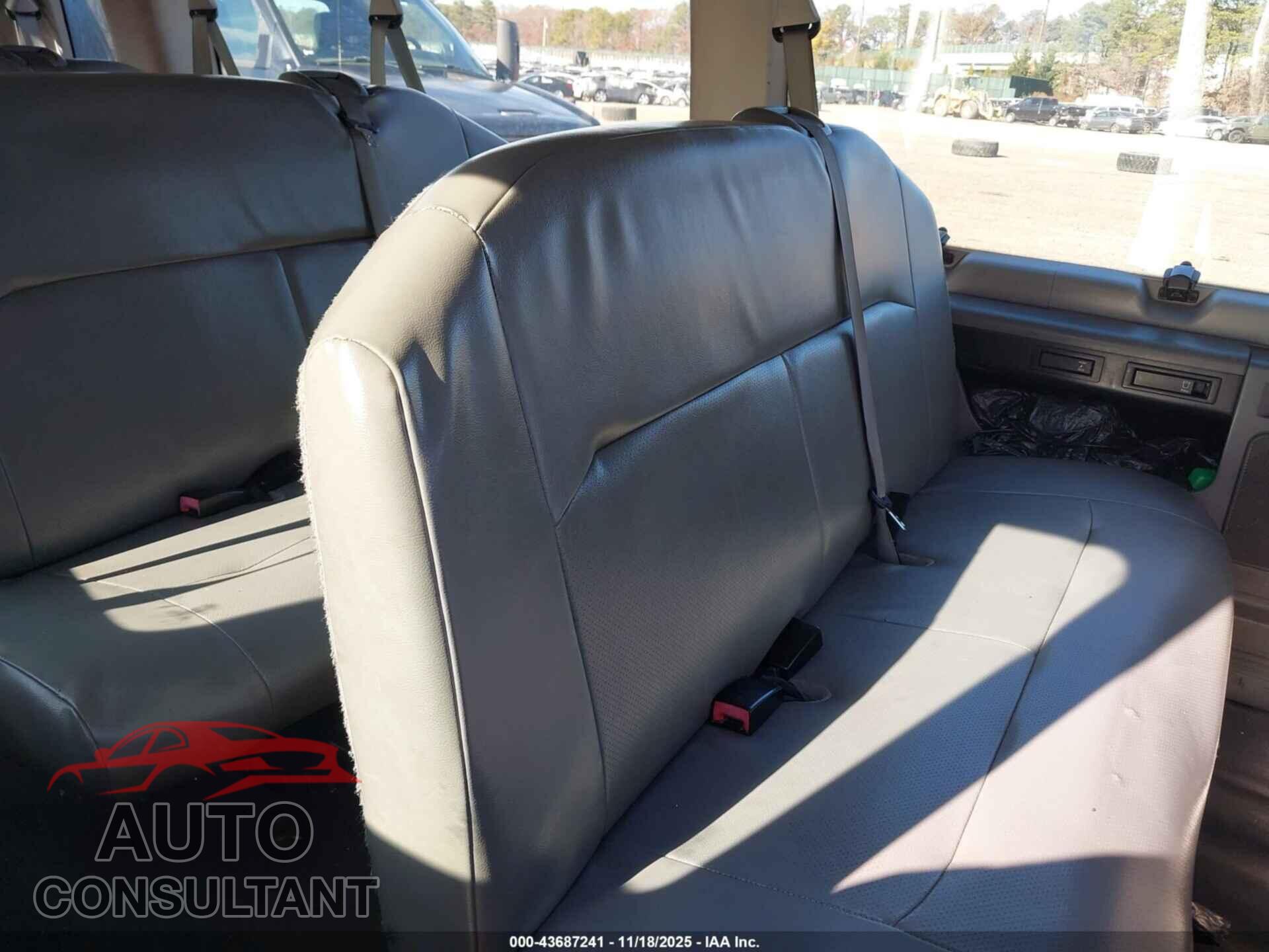 FORD E-350 SUPER DUTY 2012 - 1FBSS3BL0CDA58154