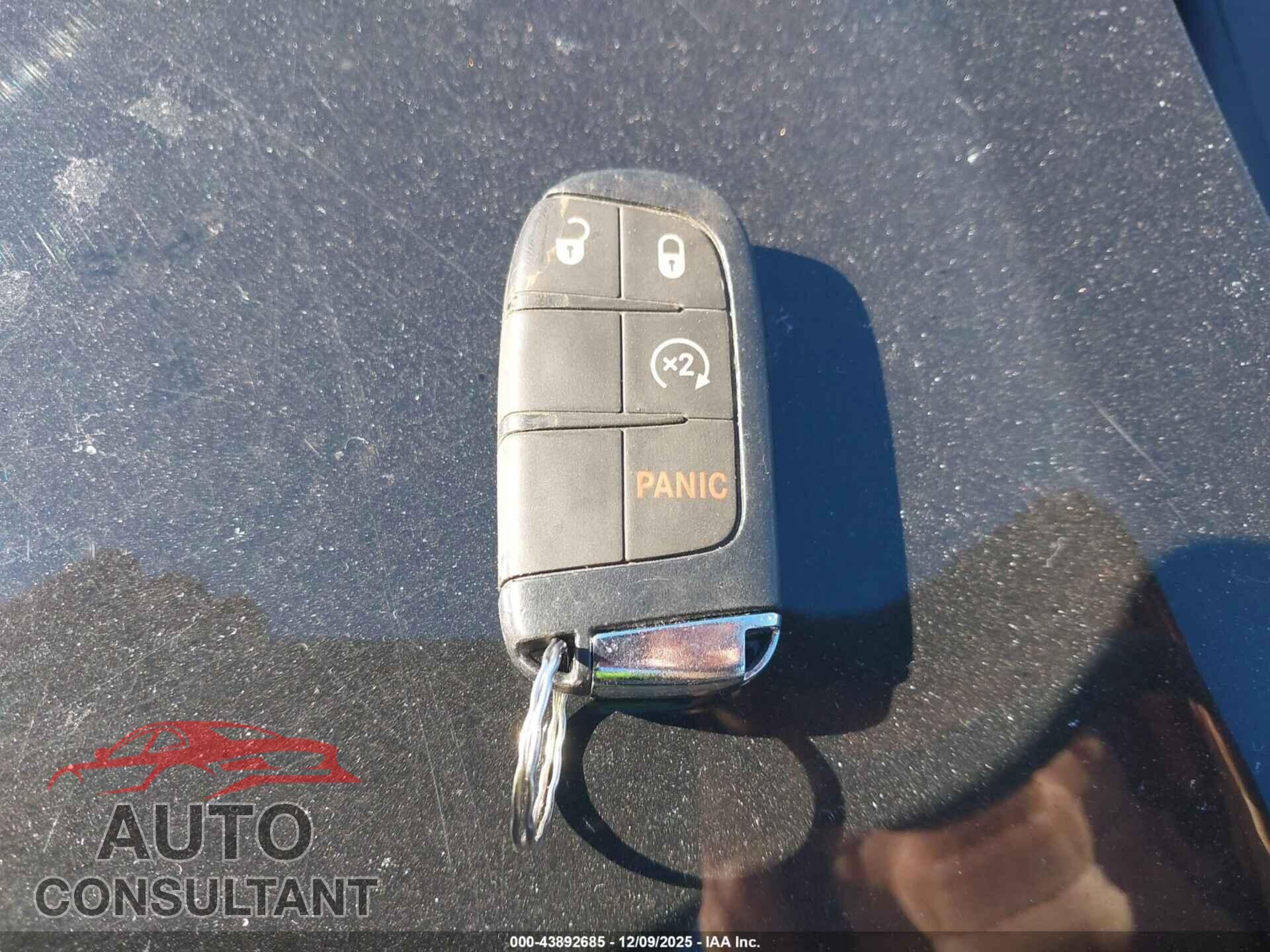 JEEP COMPASS 2022 - 3C4NJDDB7NT101035