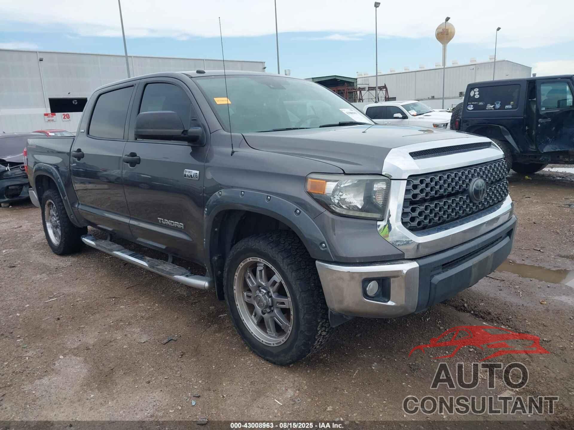 TOYOTA TUNDRA 2018 - 5TFDW5F12JX689920