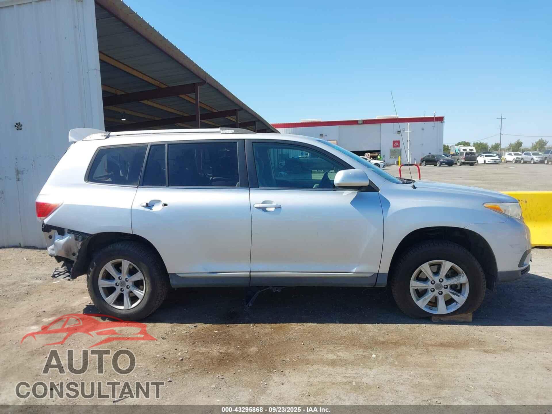 TOYOTA HIGHLANDER 2011 - 5TDZK3EH2BS037357