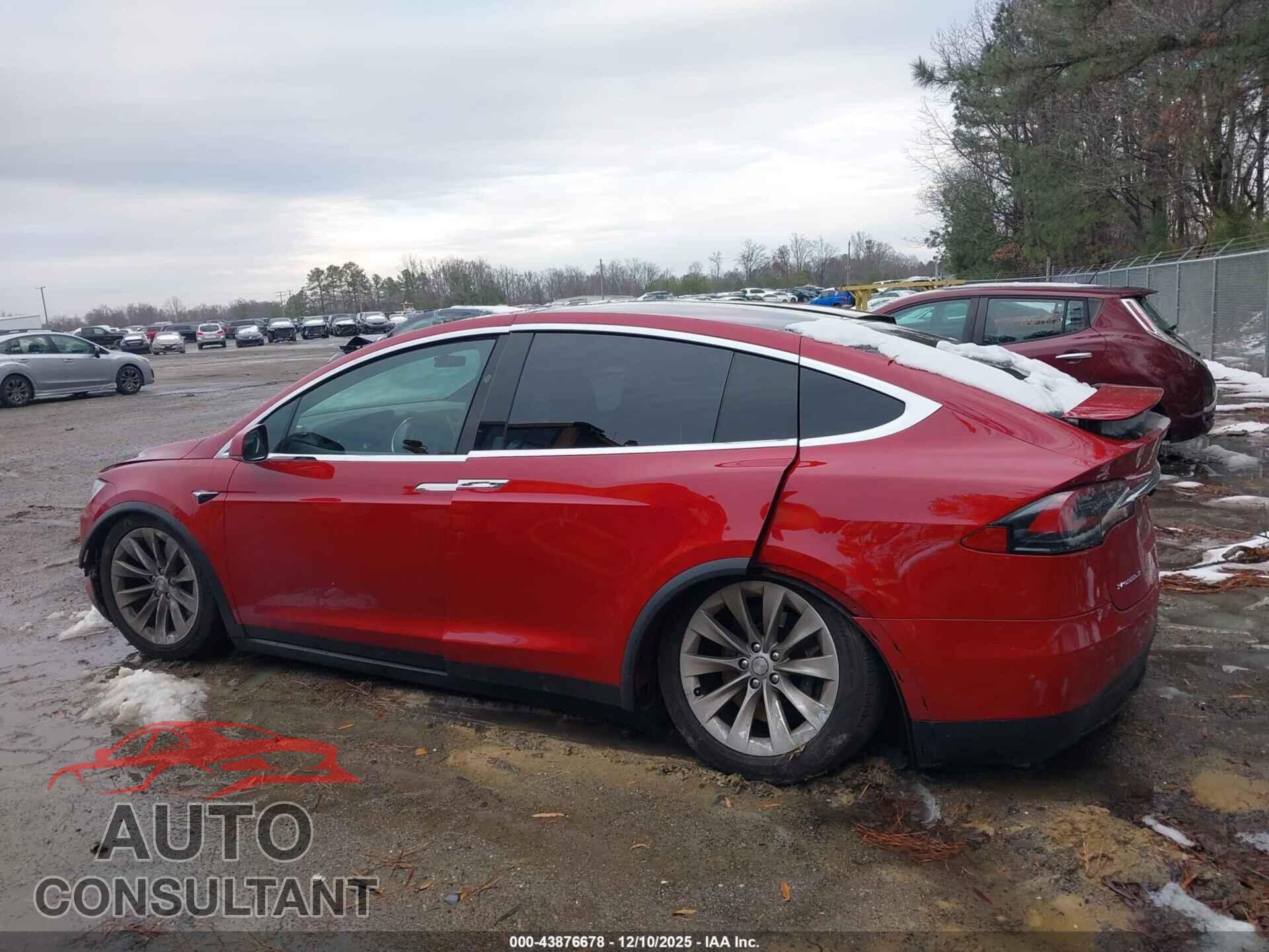 TESLA MODEL X 2017 - 5YJXCBE26HF043749