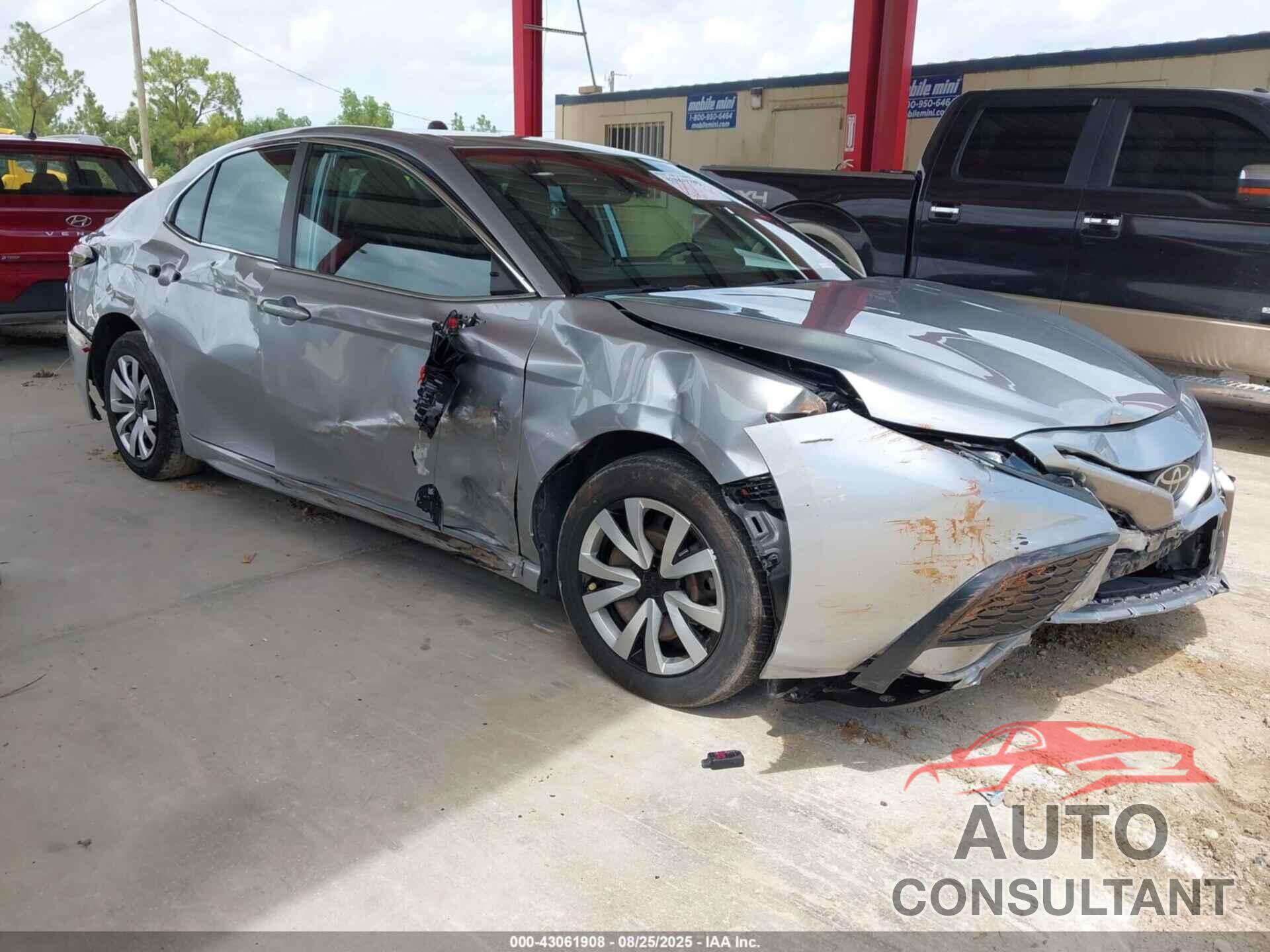 TOYOTA CAMRY 2022 - 4T1T11AK4NU662501