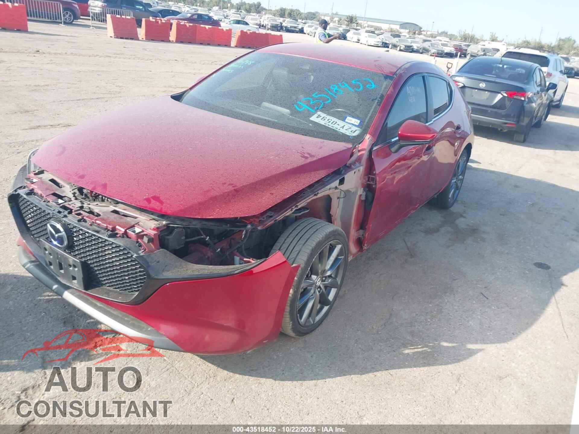 MAZDA MAZDA3 2019 - JM1BPAMM4K1117813