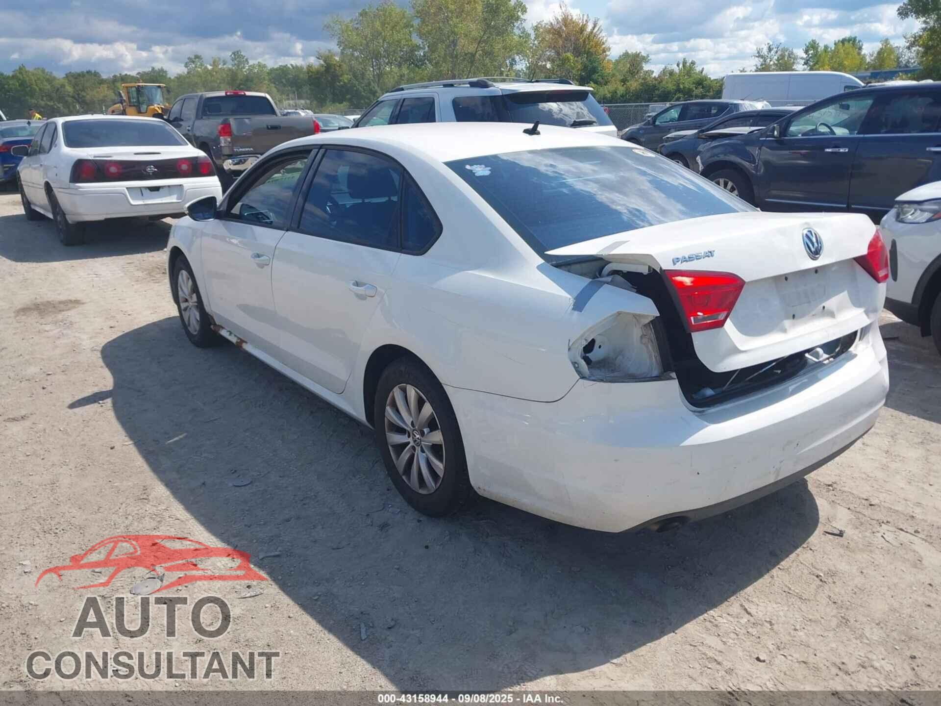 VOLKSWAGEN PASSAT 2012 - 1VWAP7A36CC095553