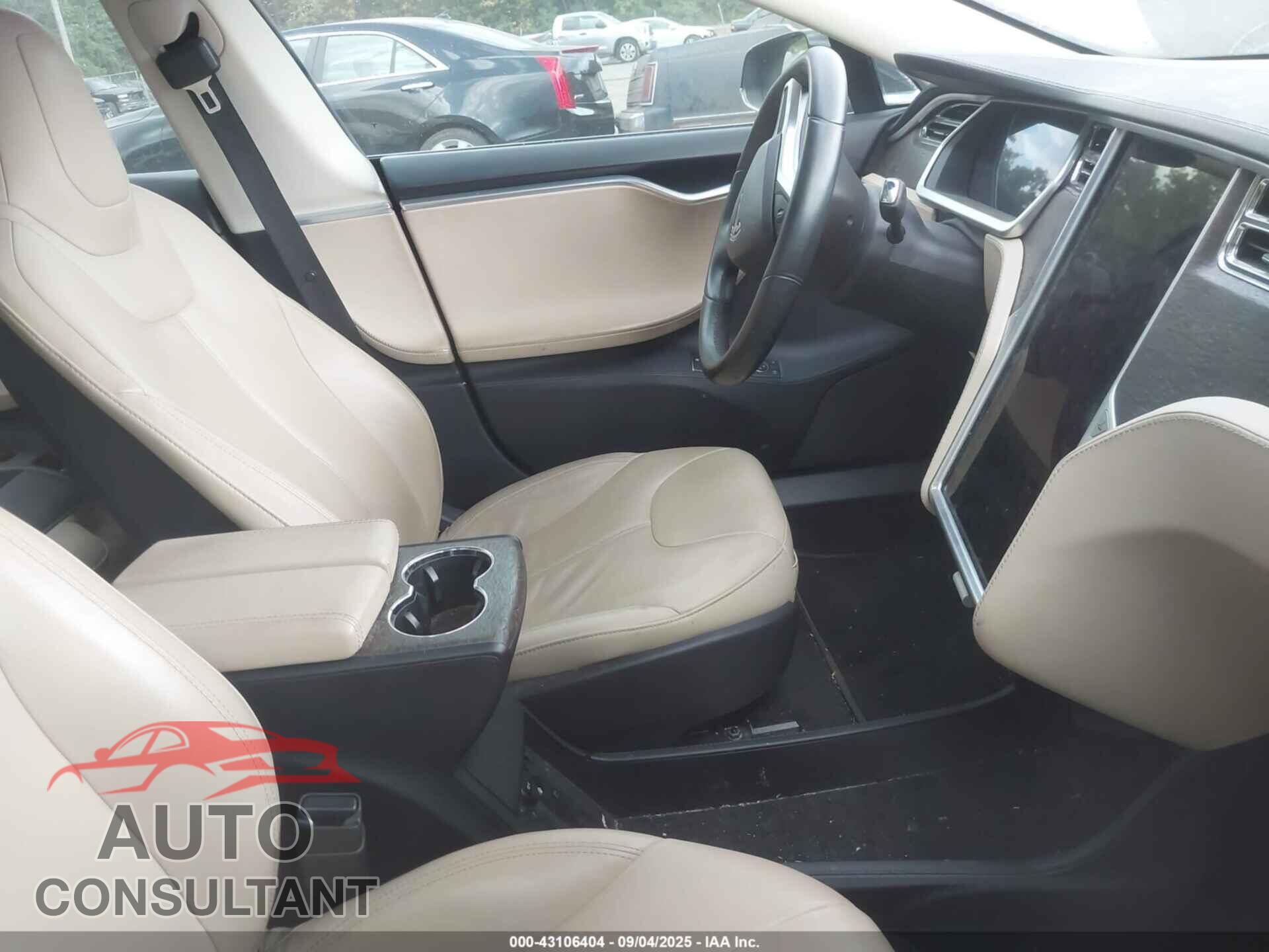 TESLA MODEL S 2013 - 5YJSA1CG0DFP04730