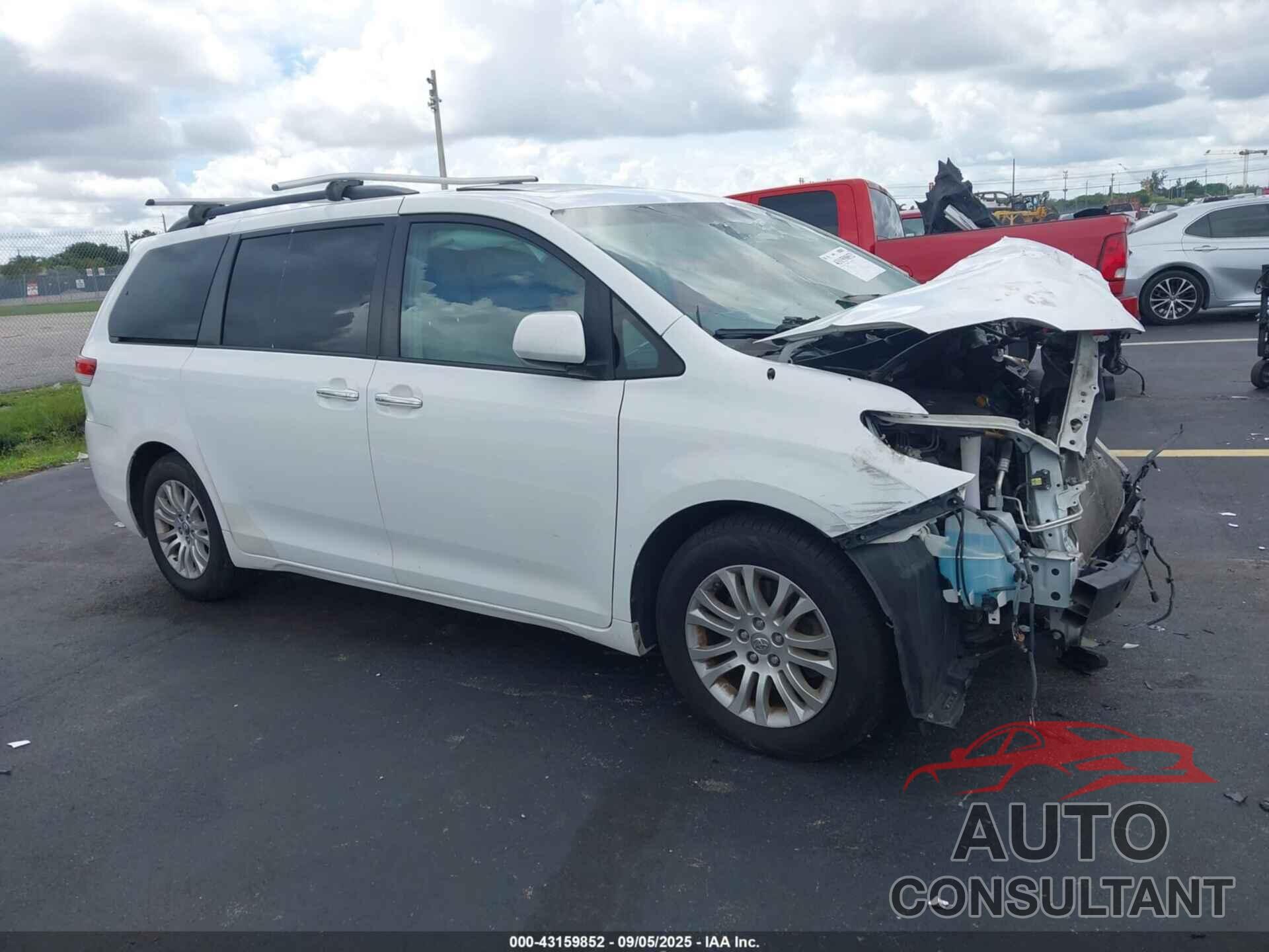 TOYOTA SIENNA 2014 - 5TDYK3DC3ES450586