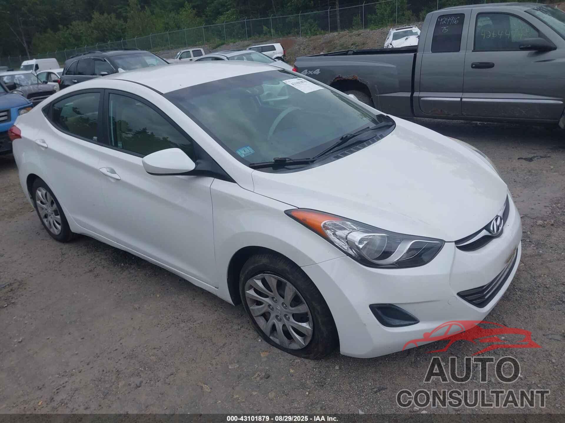 HYUNDAI ELANTRA 2013 - 5NPDH4AE5DH196747