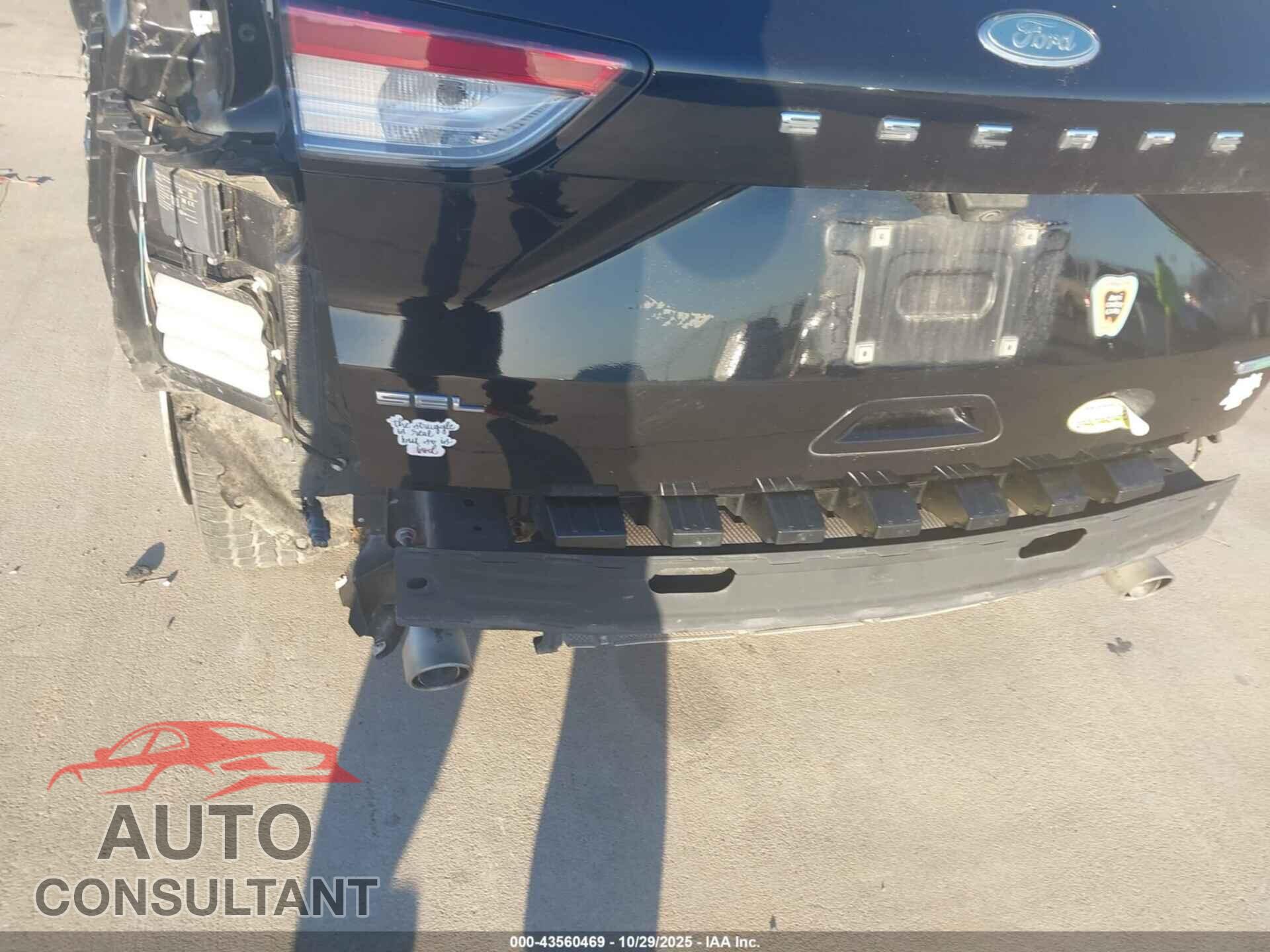 FORD ESCAPE 2020 - 1FMCU0H63LUA31407