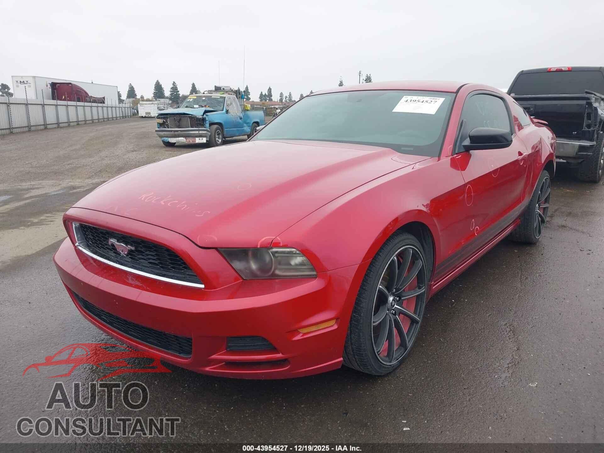FORD MUSTANG 2013 - 1ZVBP8AM4D5253087