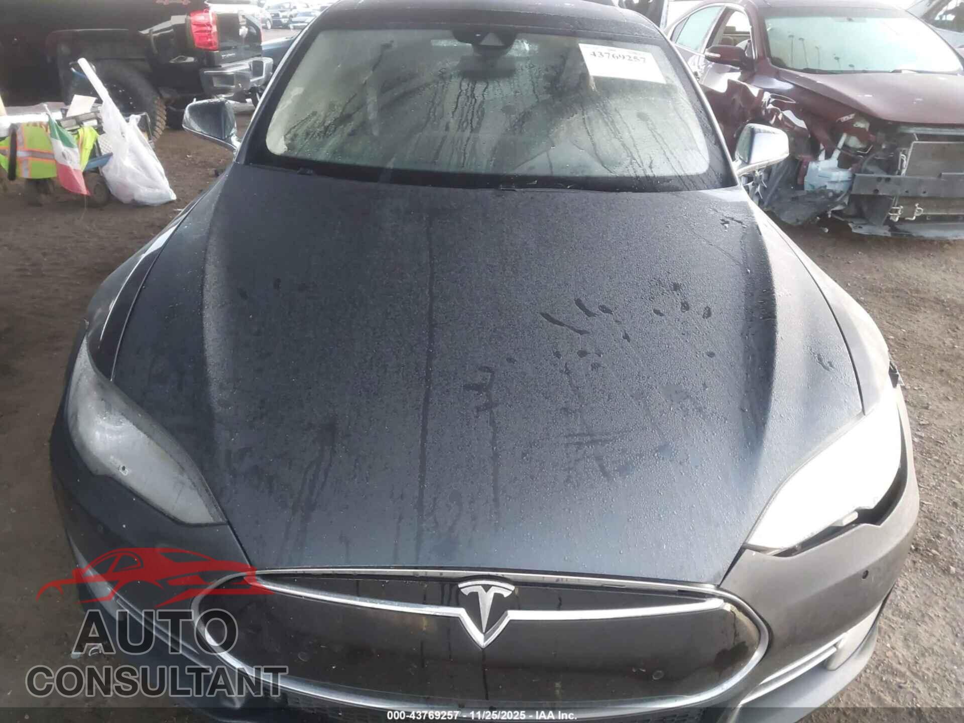 TESLA MODEL S 2015 - 5YJSA1E2XFF116080