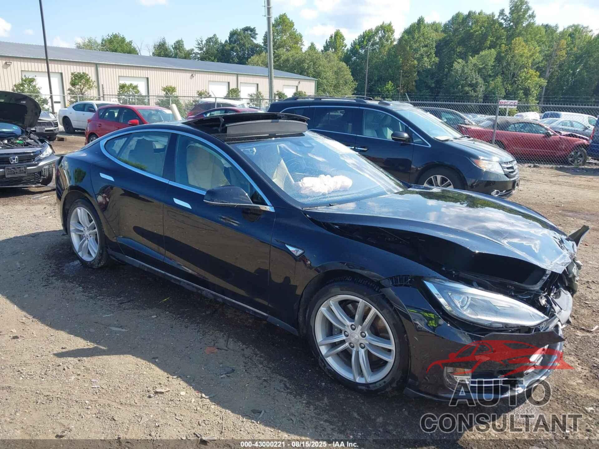 TESLA MODEL S 2015 - 5YJSA1E2XFF108268