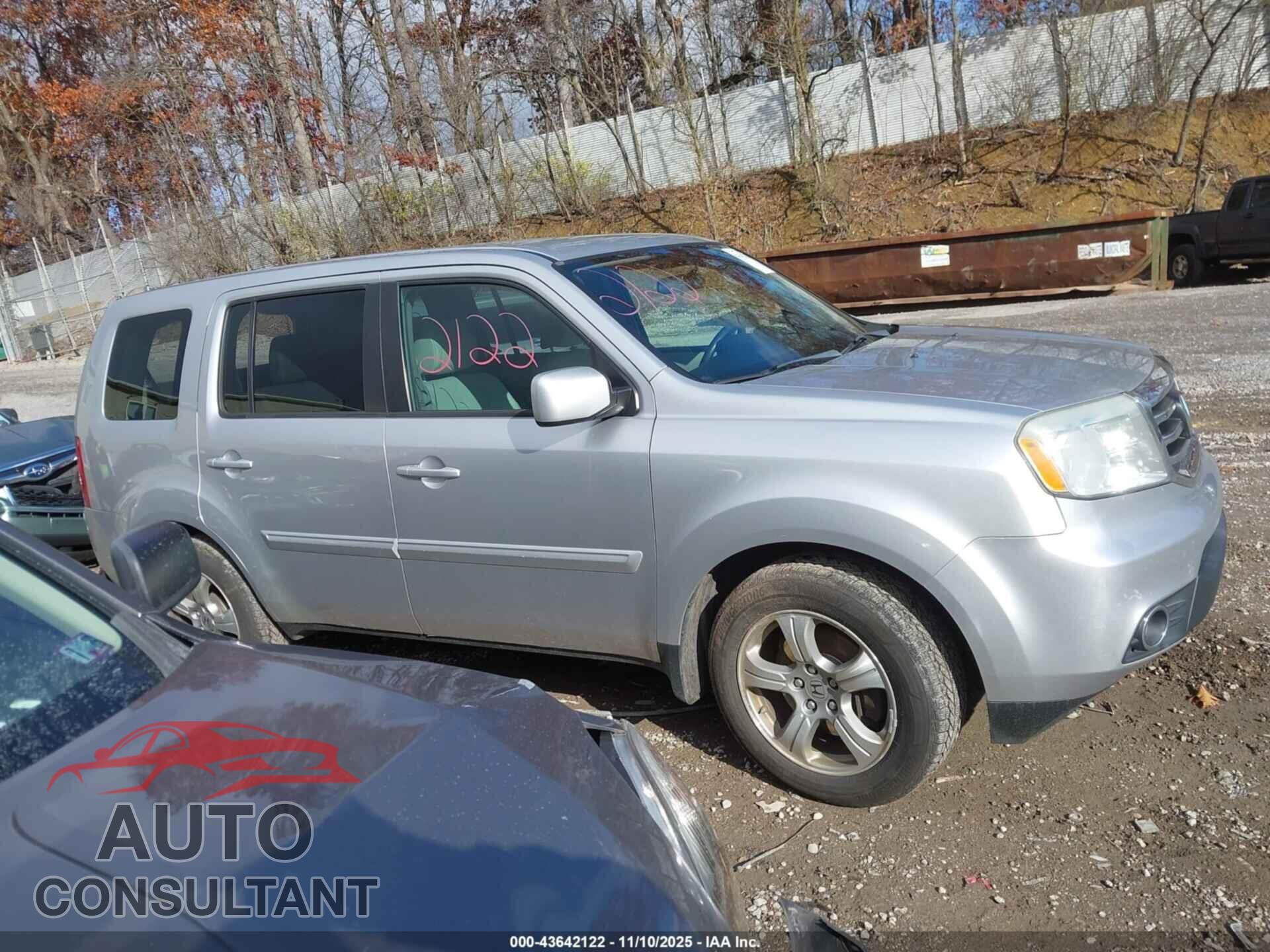 HONDA PILOT 2013 - 5FNYF4H42DB059557
