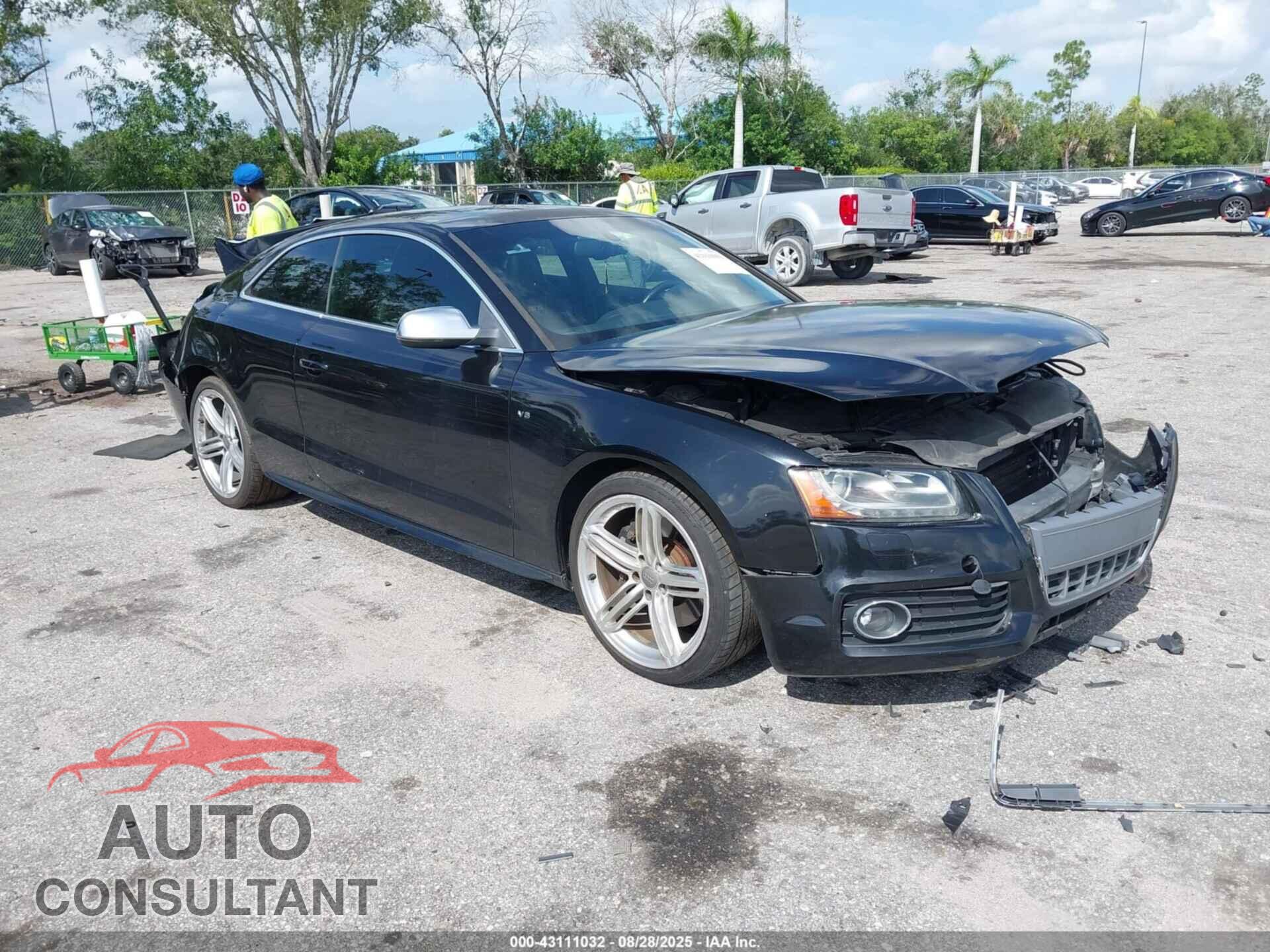AUDI S5 2012 - WAUCVAFR8CA003136