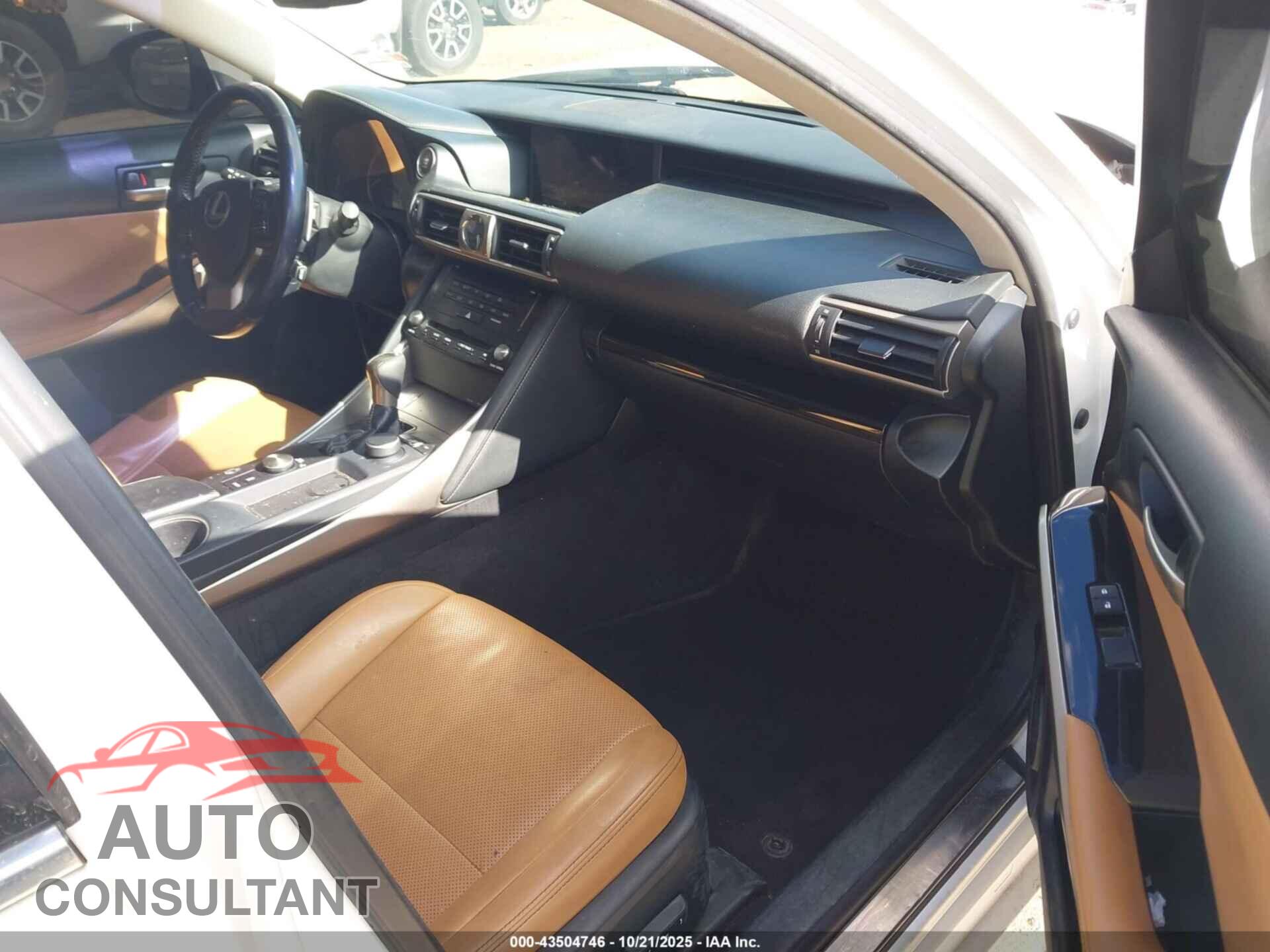 LEXUS IS 200T 2017 - JTHBA1D25H5058562