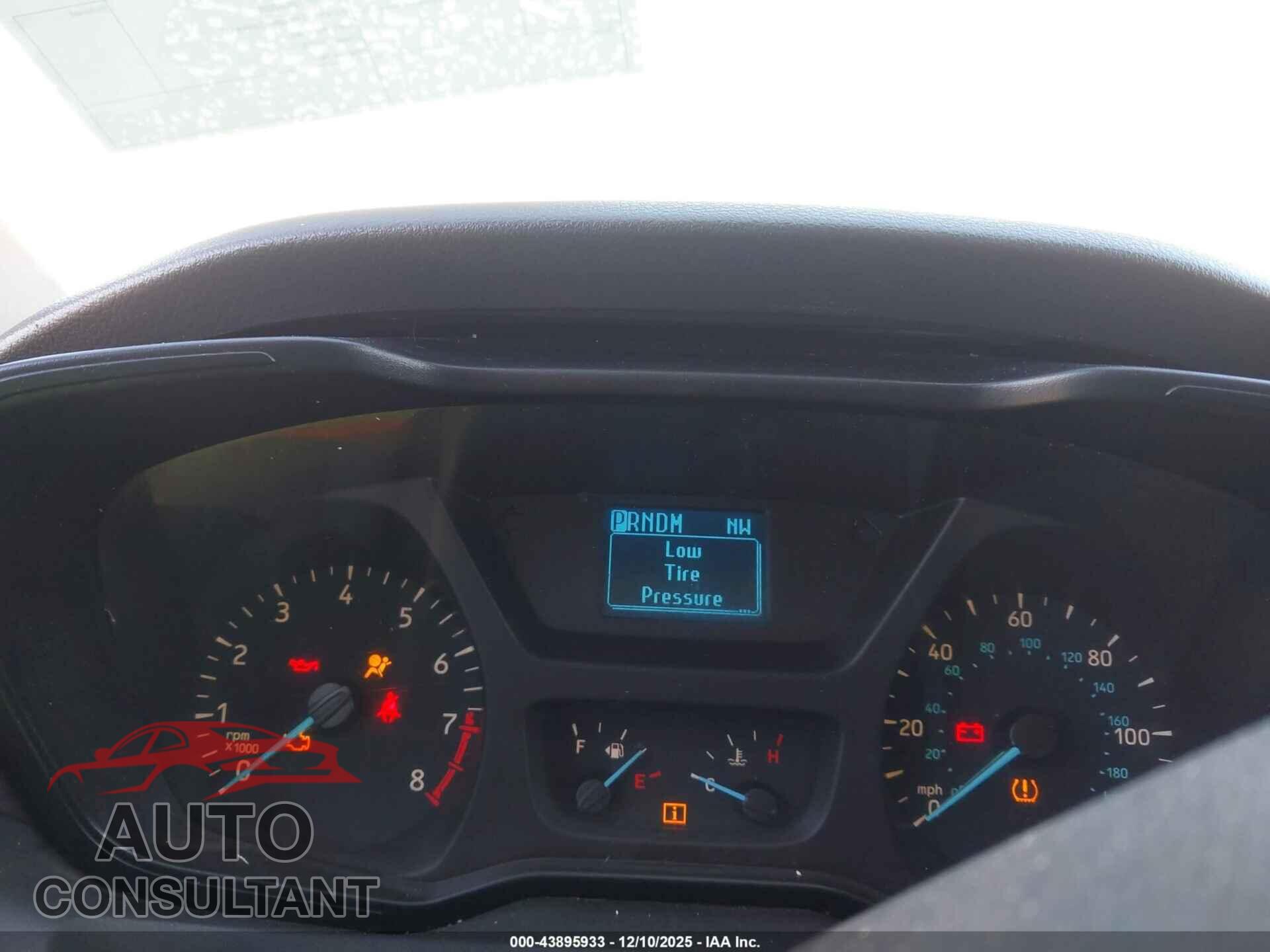 FORD TRANSIT-150 2015 - 1FTNE2YM1FKA95112